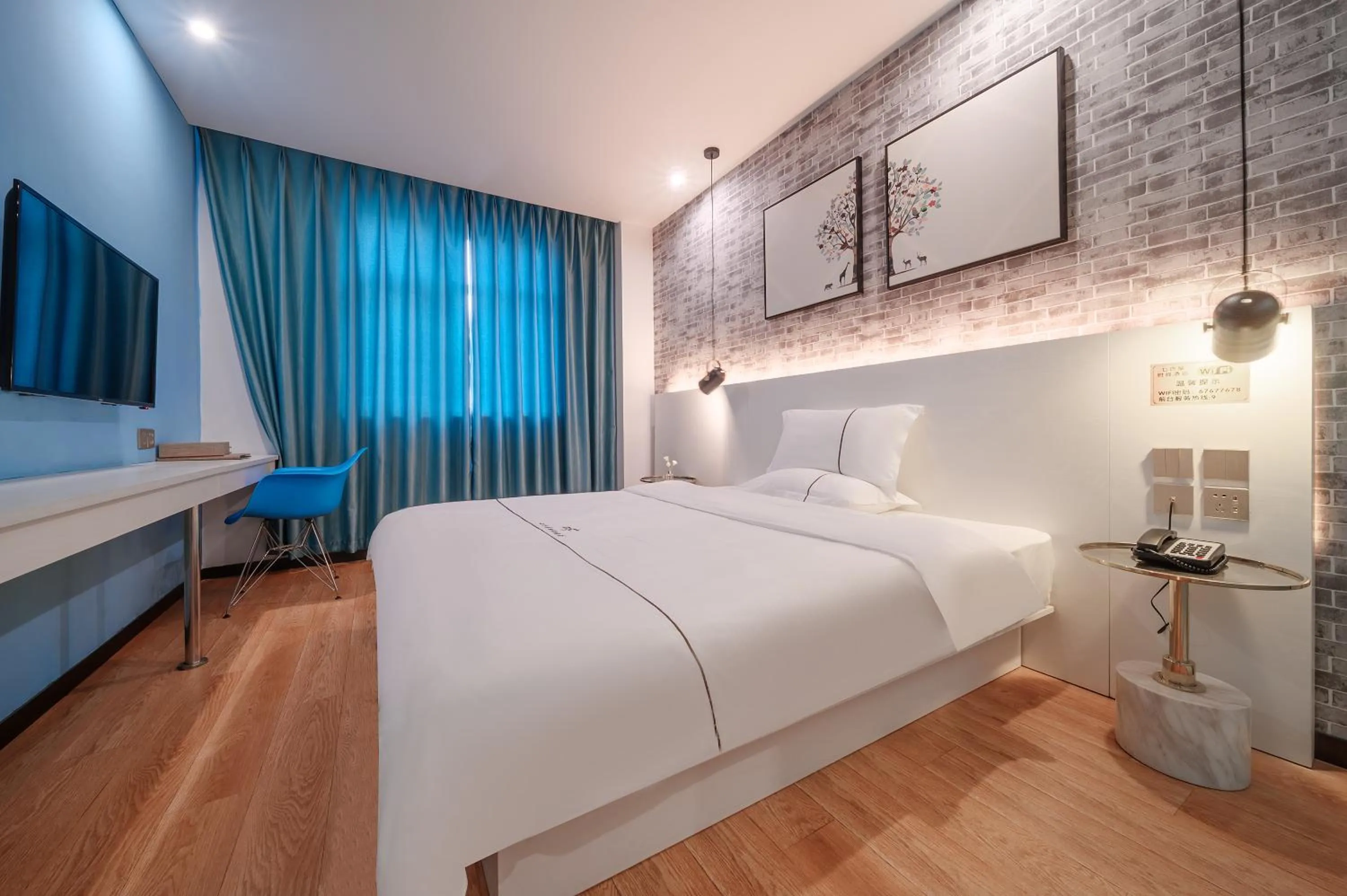 Bedroom, Bed in QiQiaoWu Fashion Hotel Beijing Songjiazhuang Subway Station