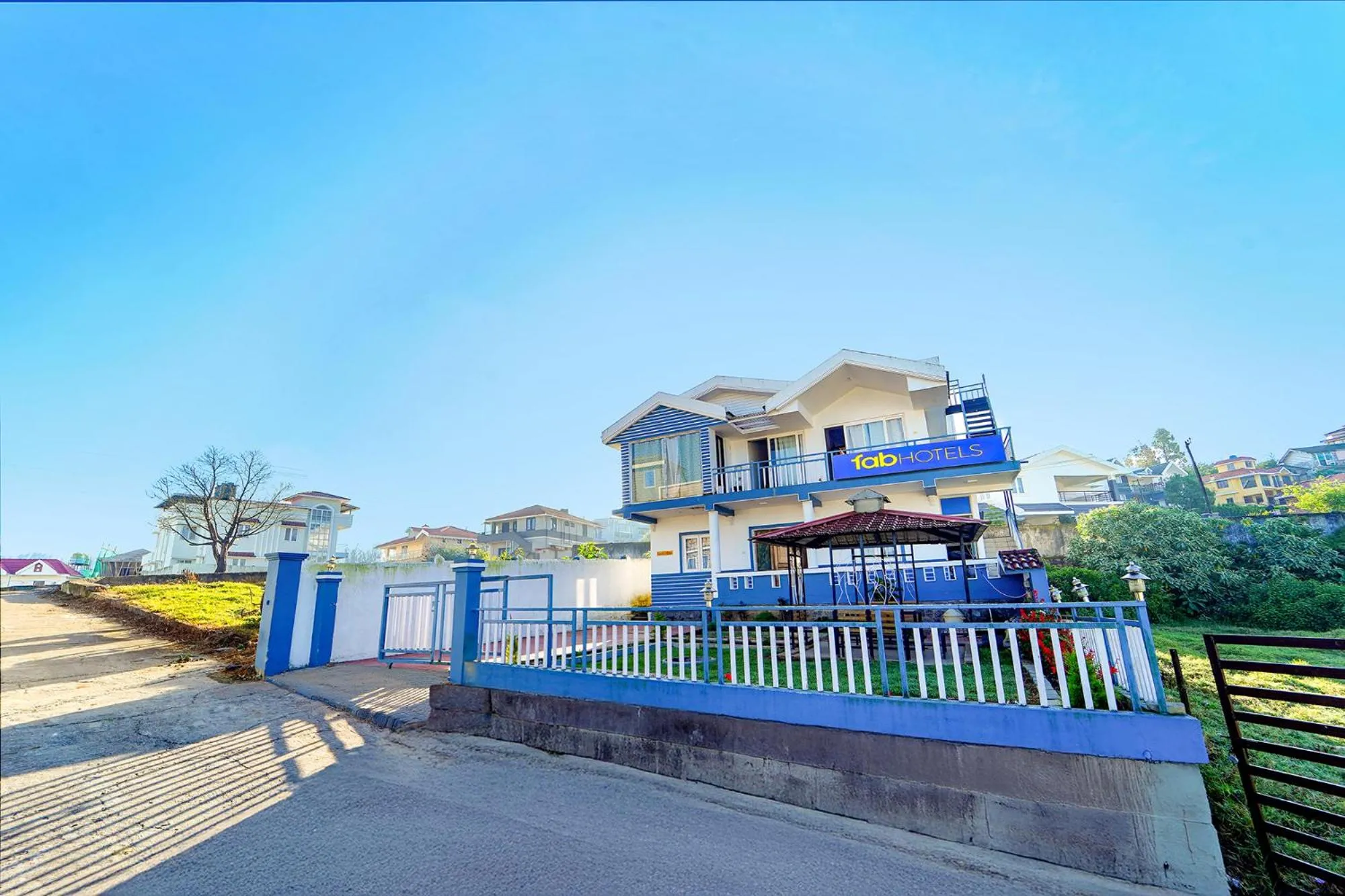 Property building in Via Bala Garden