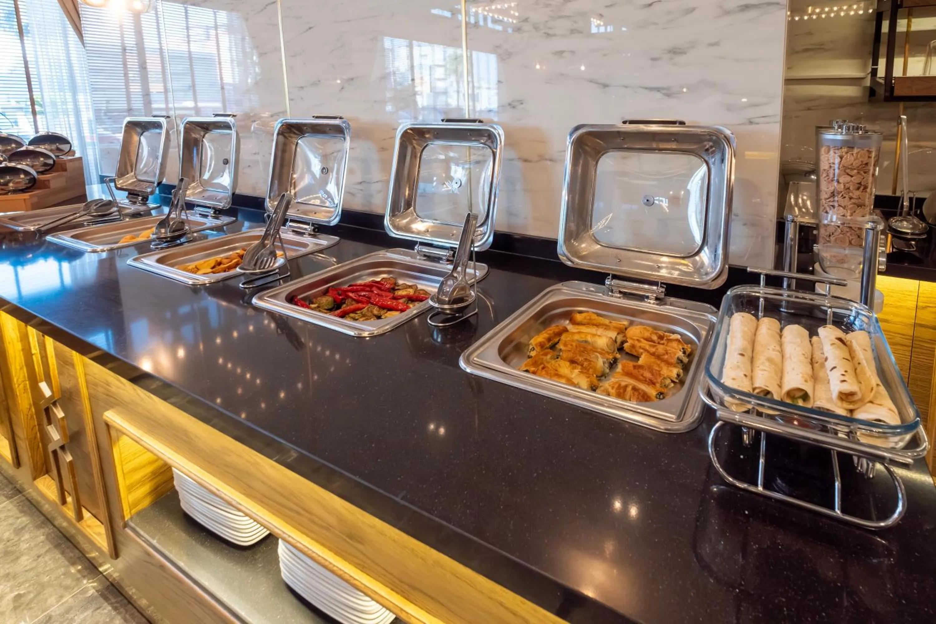 Food and drinks in Park Dedeman Mersin Marina