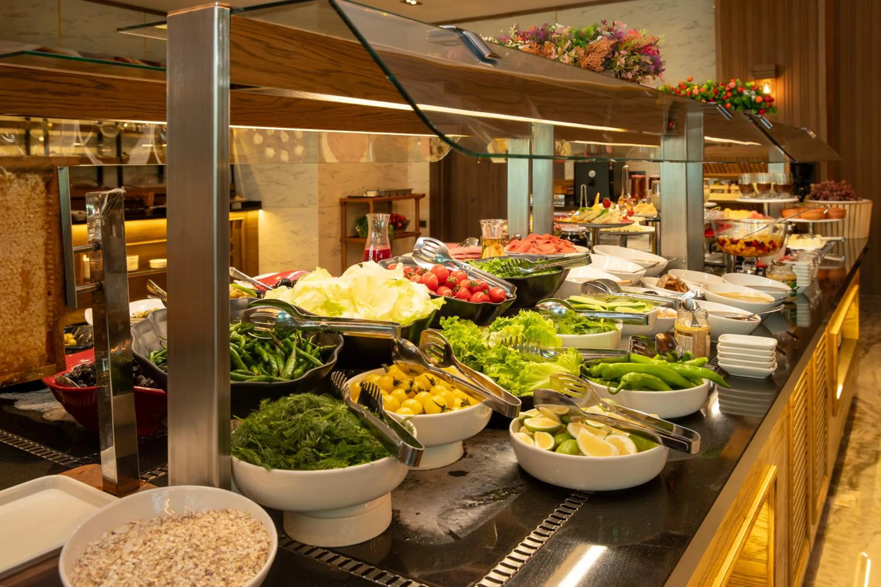 Restaurant/places to eat in Park Dedeman Mersin Marina