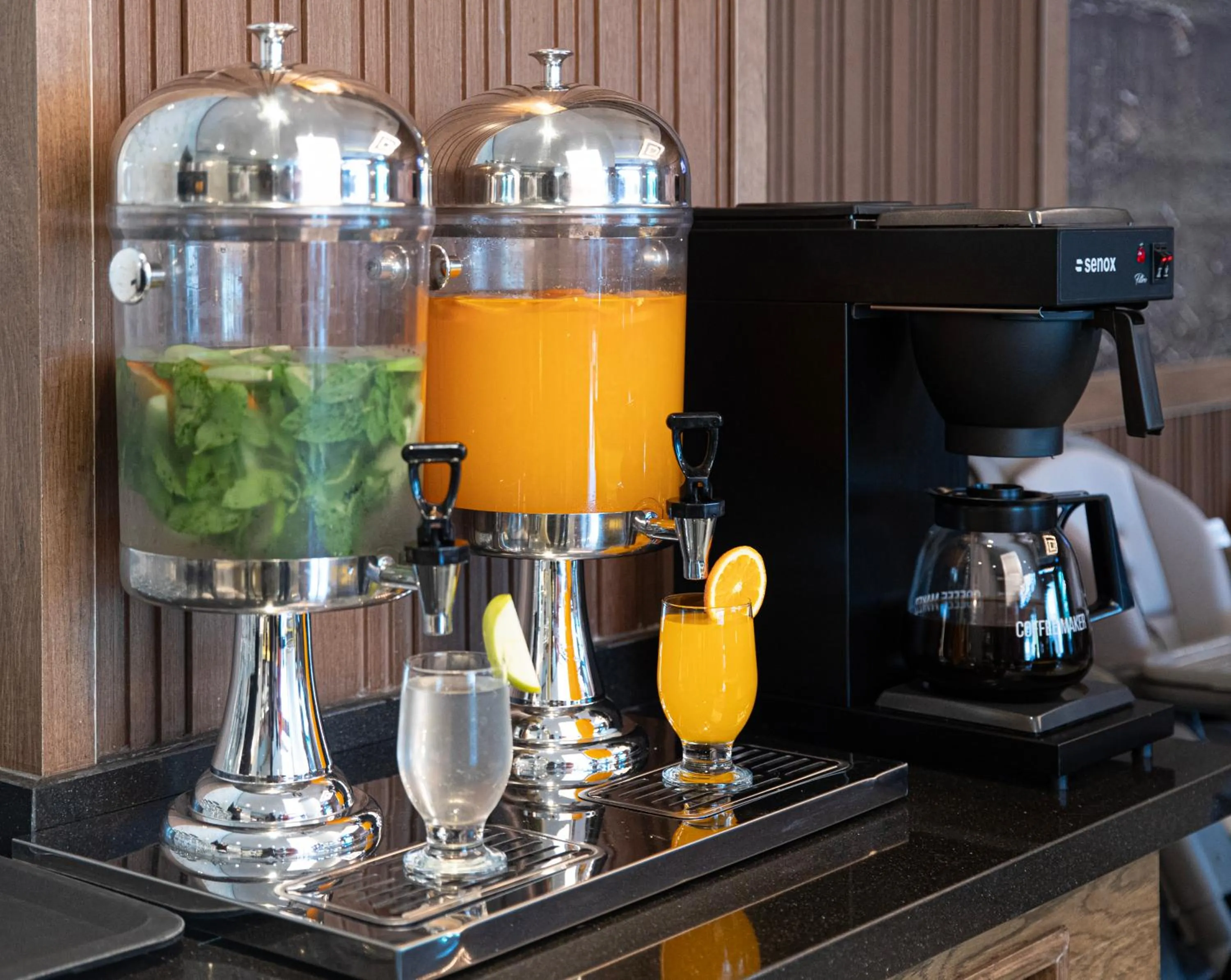 Restaurant/places to eat in Park Dedeman Mersin Marina