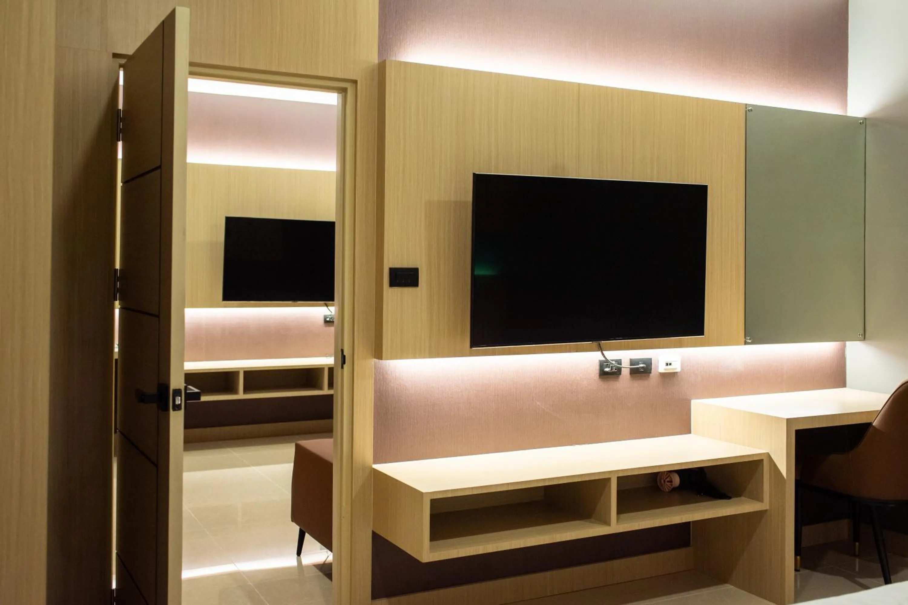 Photo of the whole room in River Hotel Hatyai