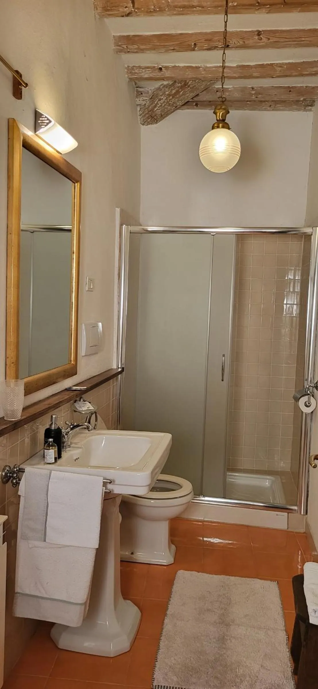 Shower in Il Poggio B&B