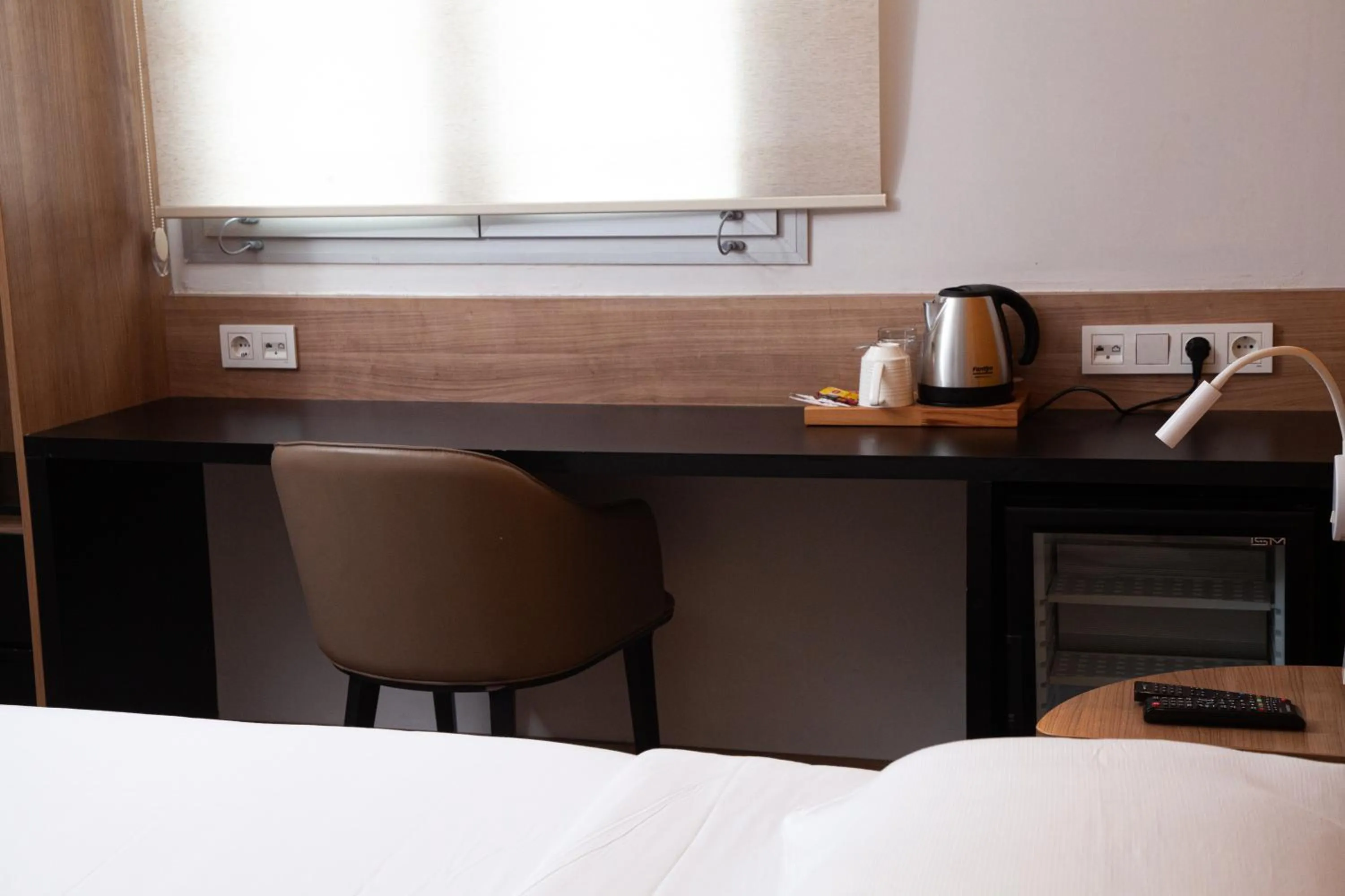 Coffee/tea facilities, Bed in Dunia Hôtel Bamako ACI 2000