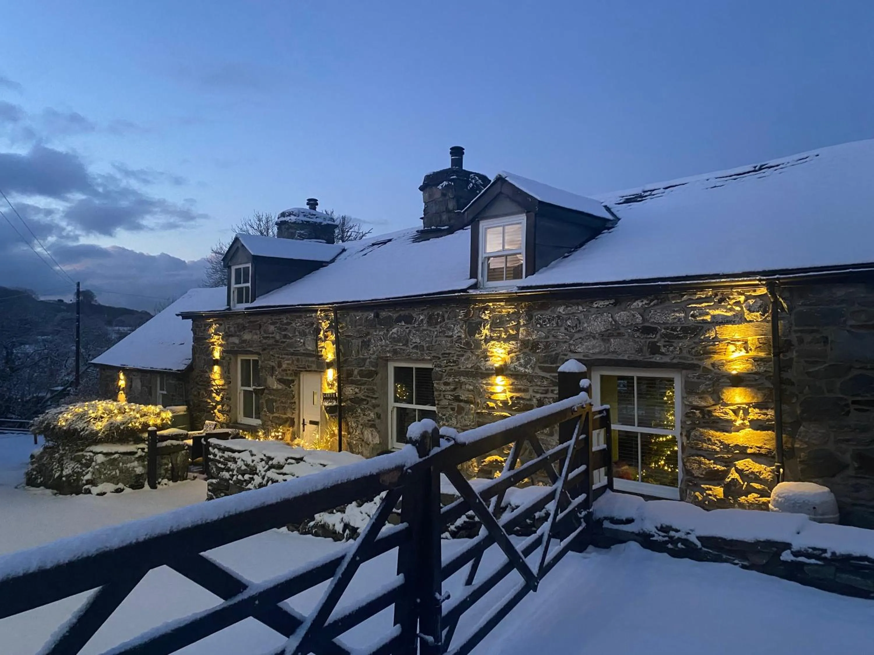 Garth Engan B&B with private lounge