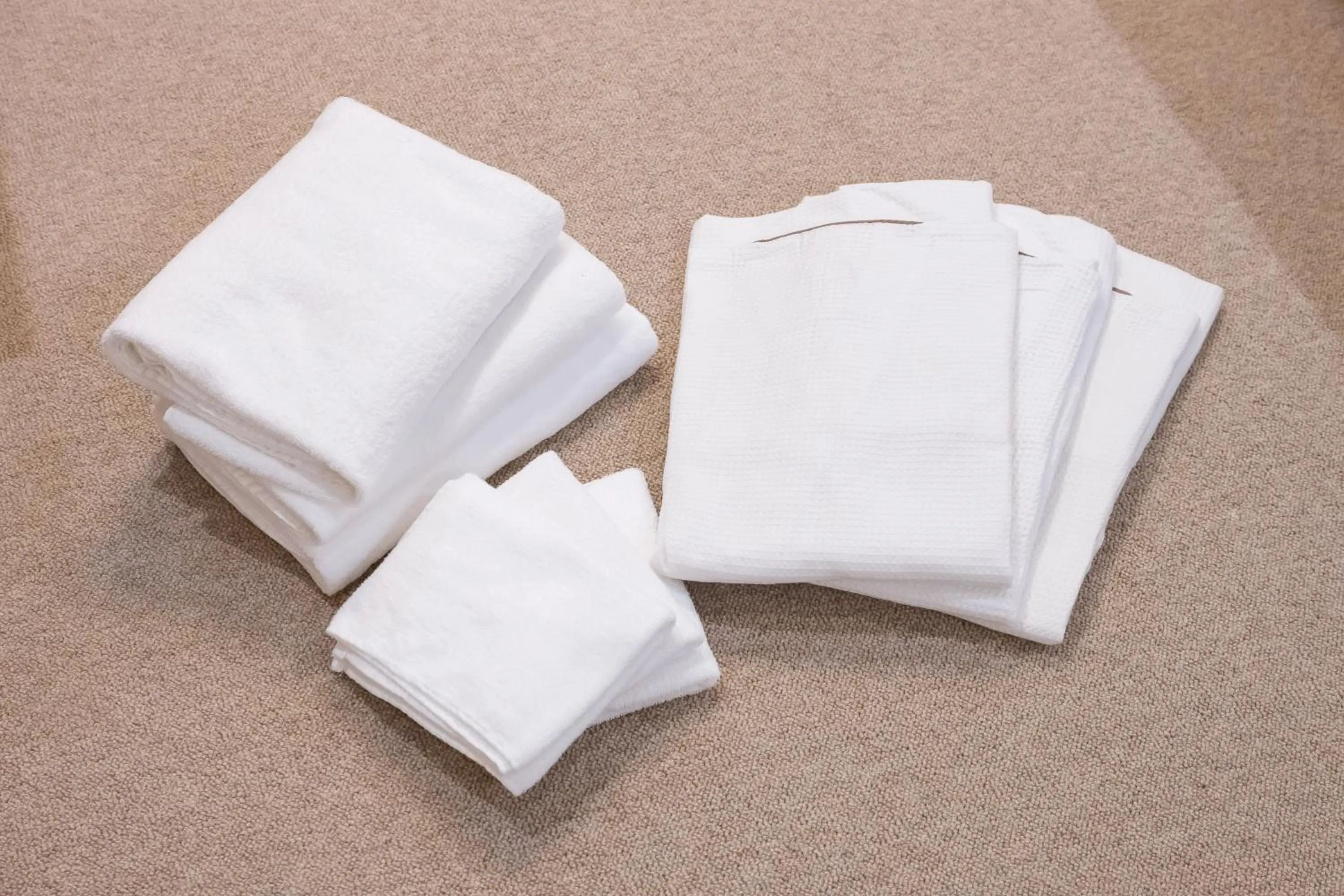 Photo of the whole room in wanderlust STAY