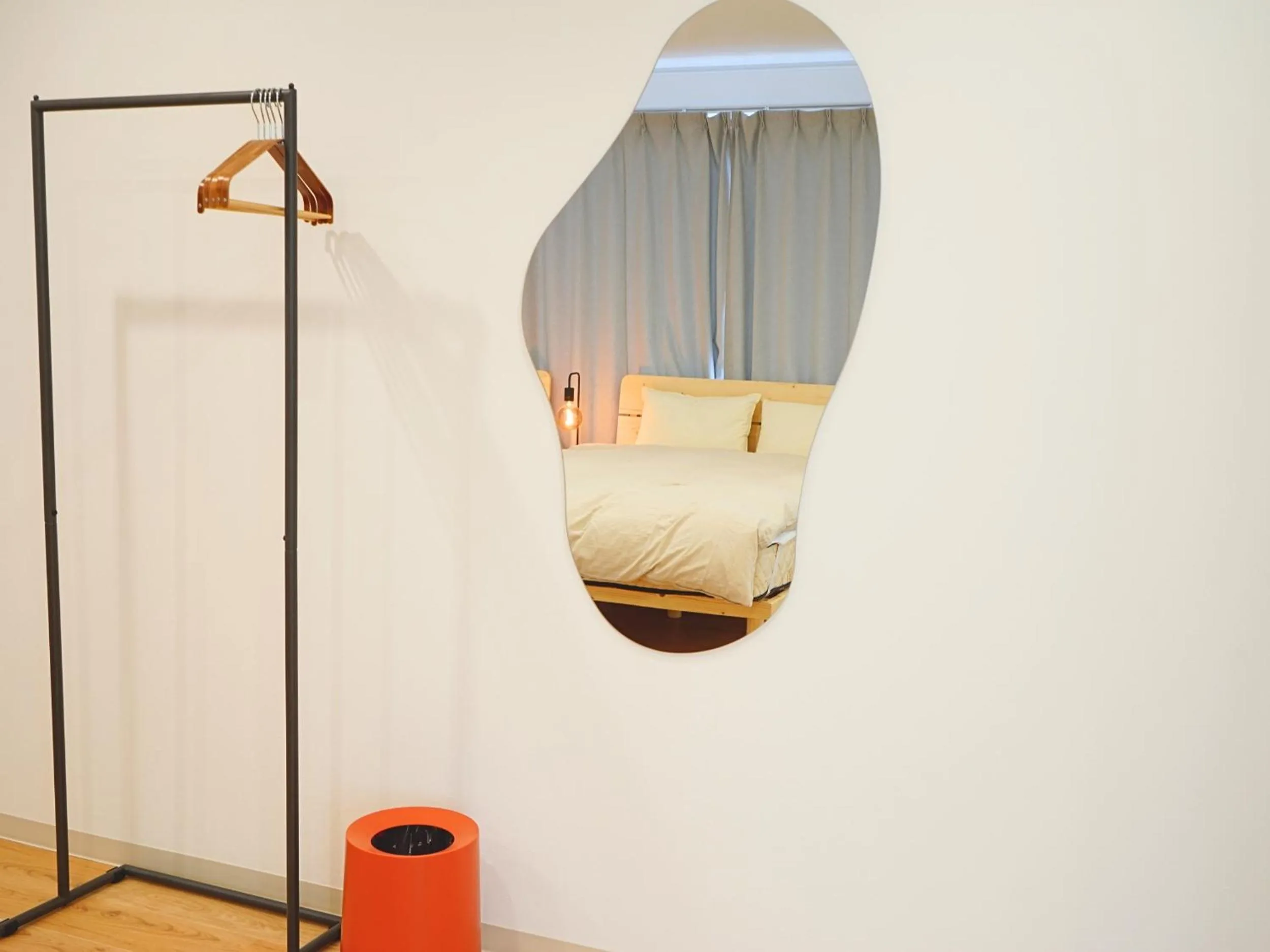 Photo of the whole room in wanderlust STAY