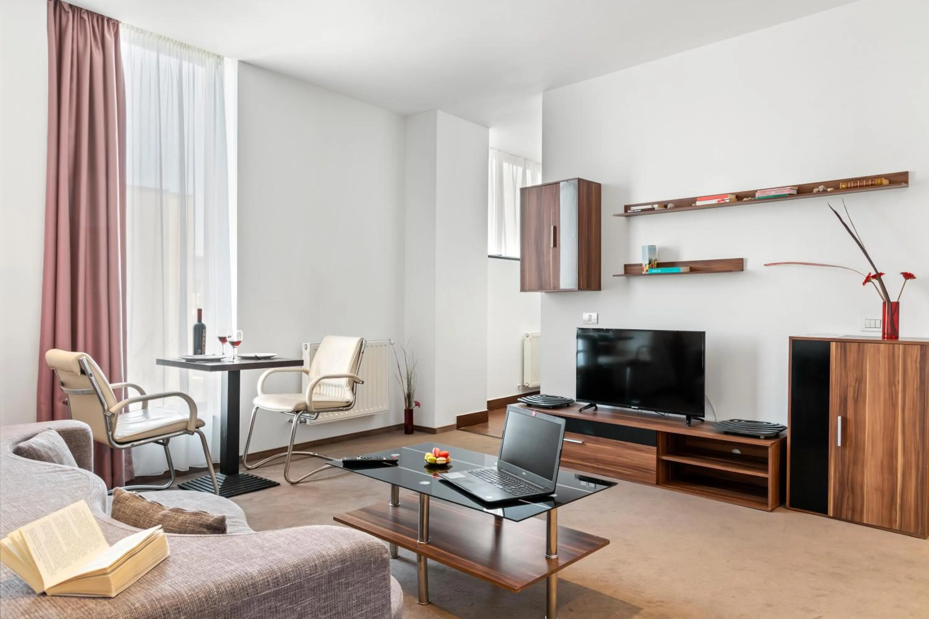 TV and multimedia in Uni88 Apart Hotel