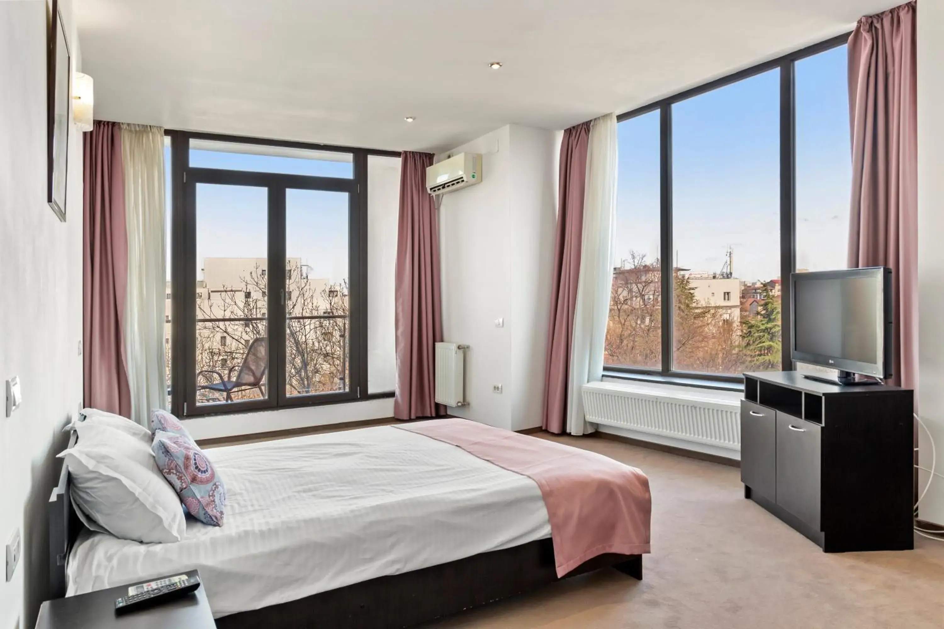 One-Bedroom Apartment with Balcony in Uni88 Apart Hotel One-Bedroom Apartment with Balcony in Uni88 Apart Hotel