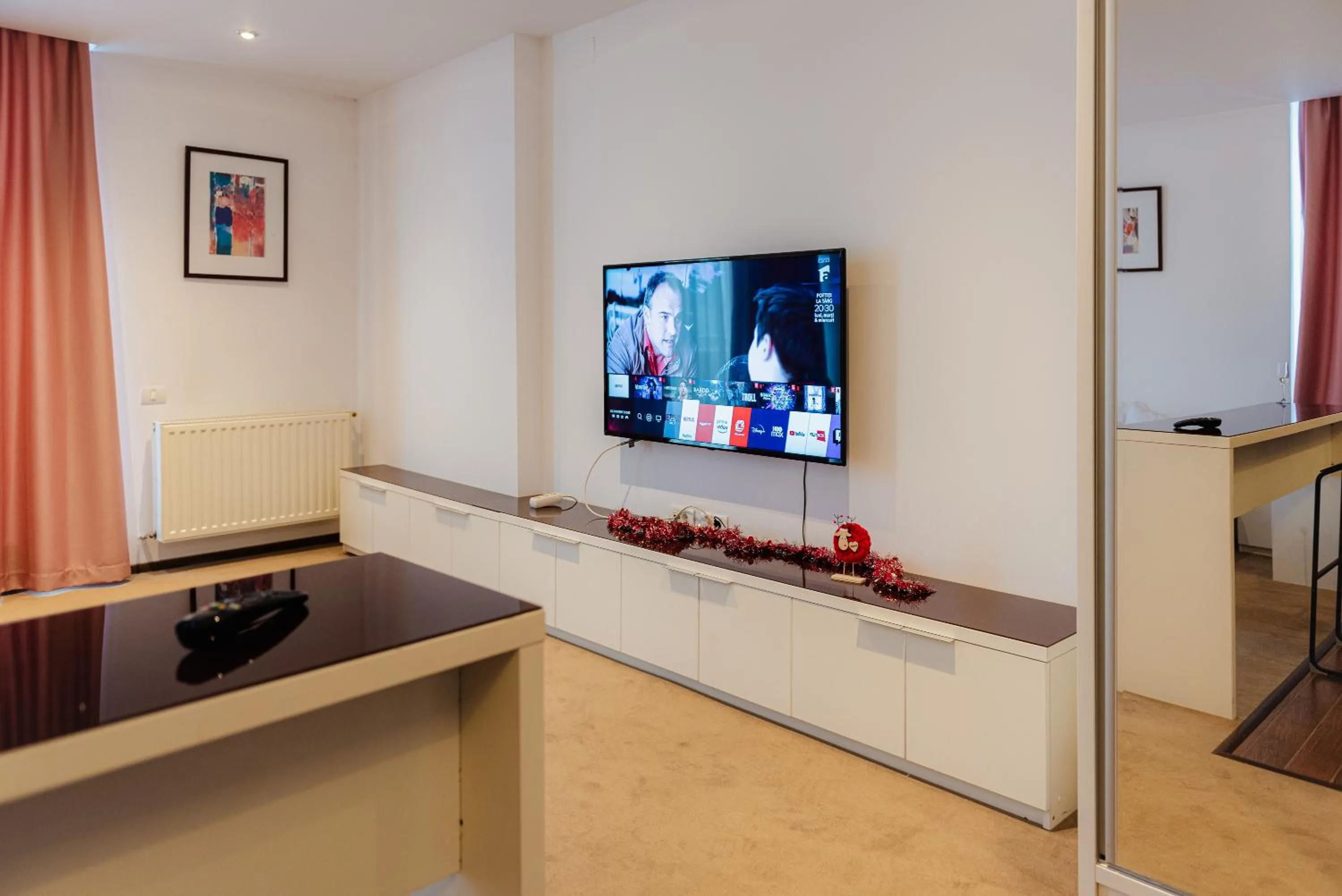 TV and multimedia in Uni88 Apart Hotel