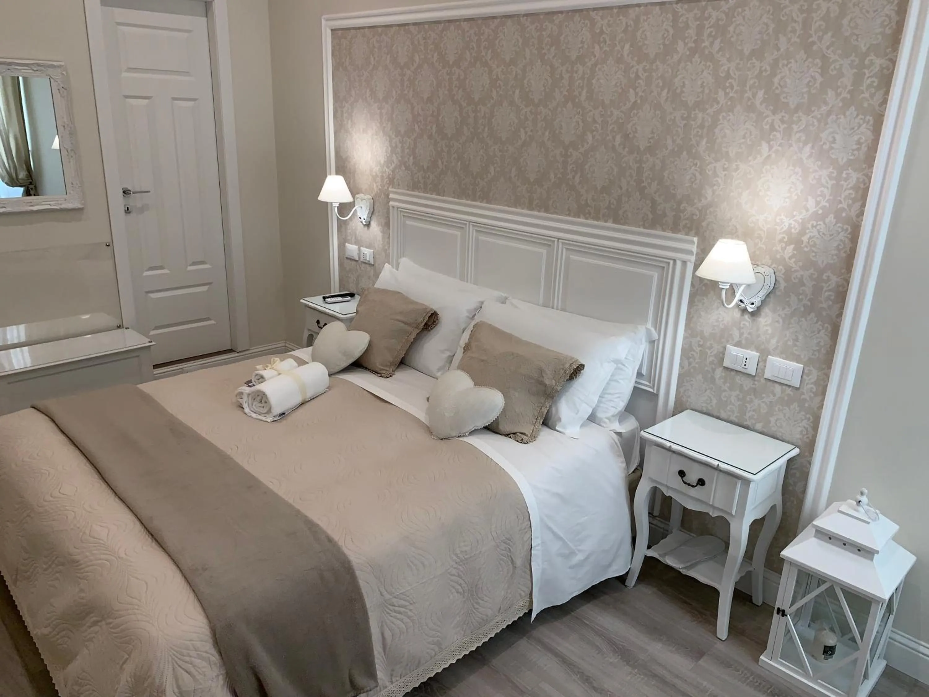 Photo of the whole room, Bed in Charme & Chic Prestige