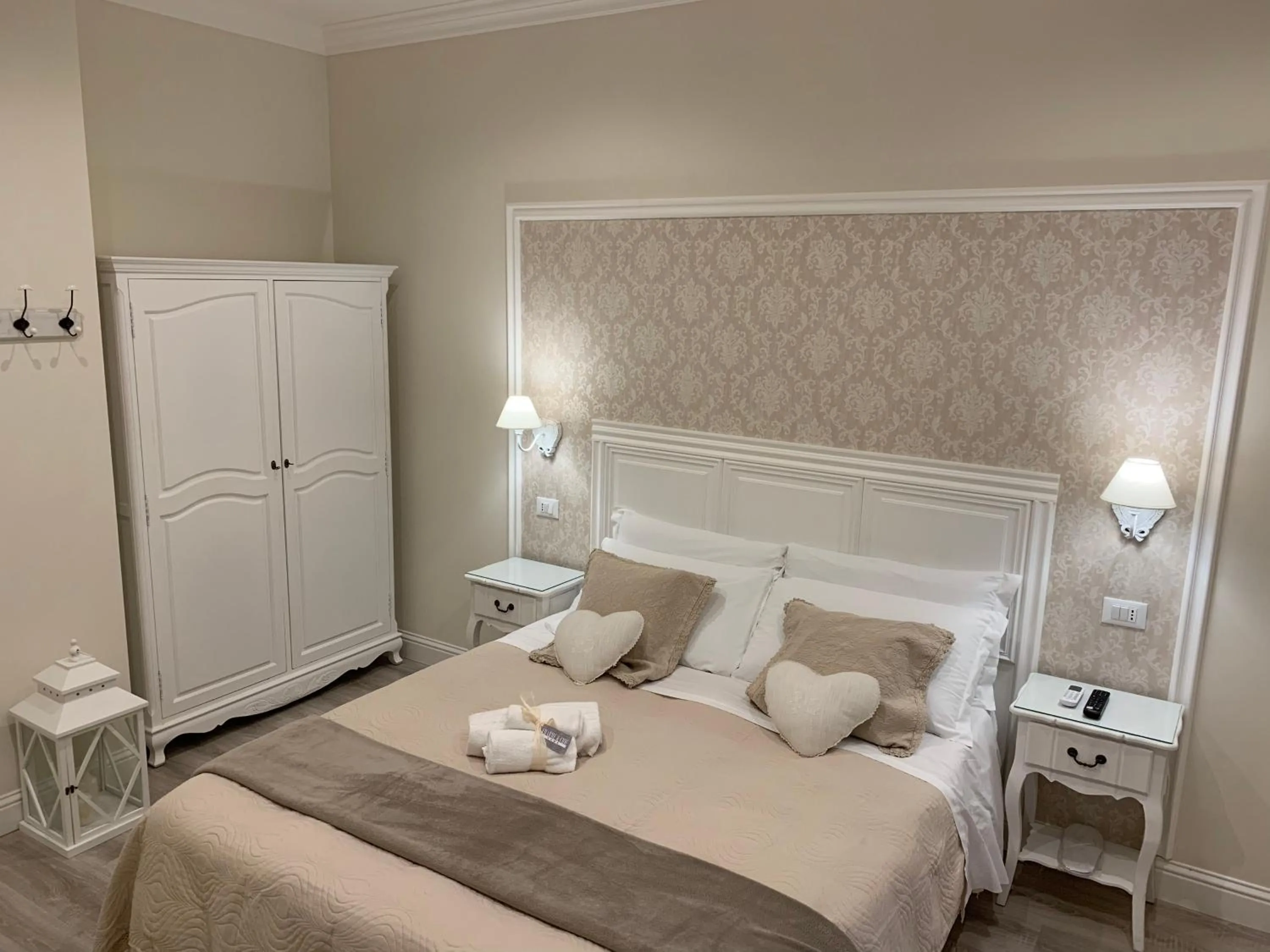Photo of the whole room, Bed in Charme & Chic Prestige