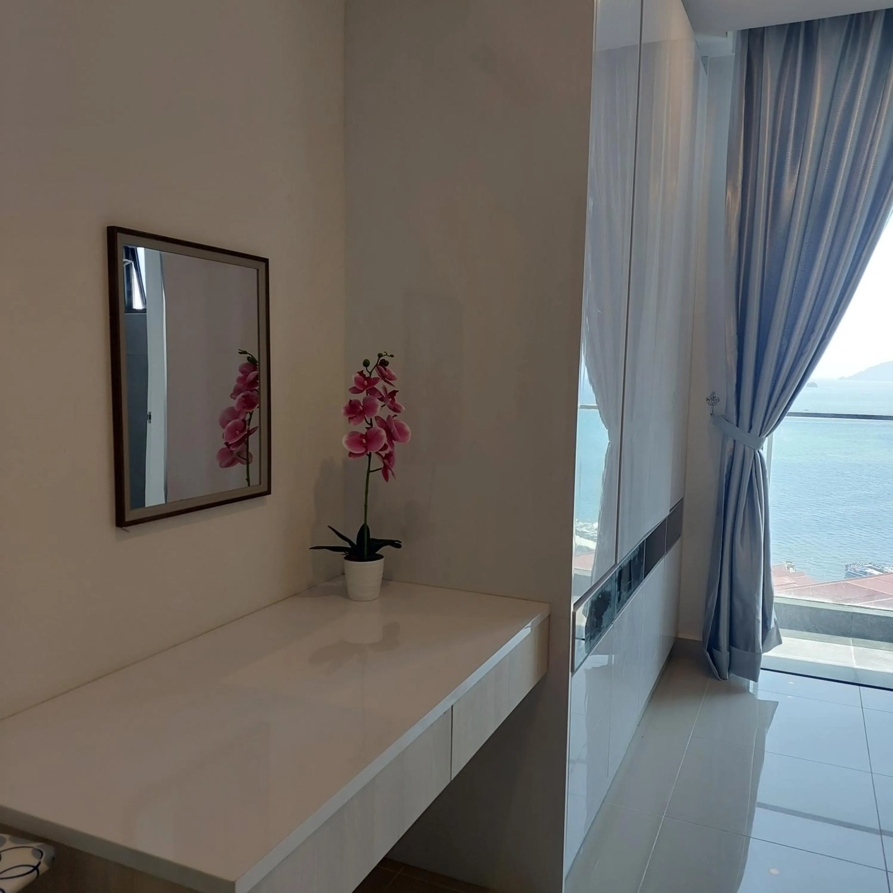 The Shore Kota Kinabalu City Centre By San's Suites