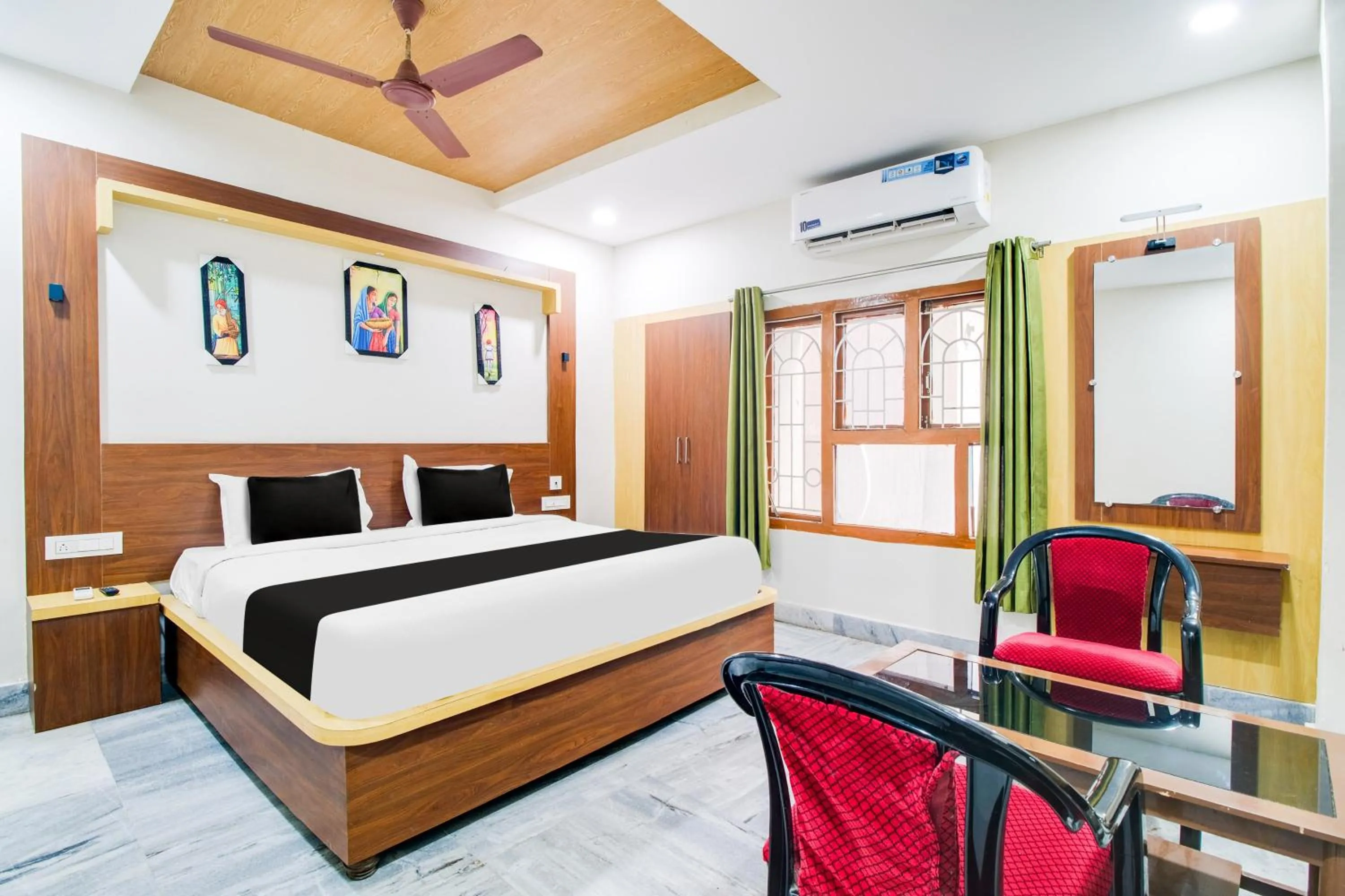 Bedroom, Bed in Super Hotel O Gurudwara Near RTC Complex