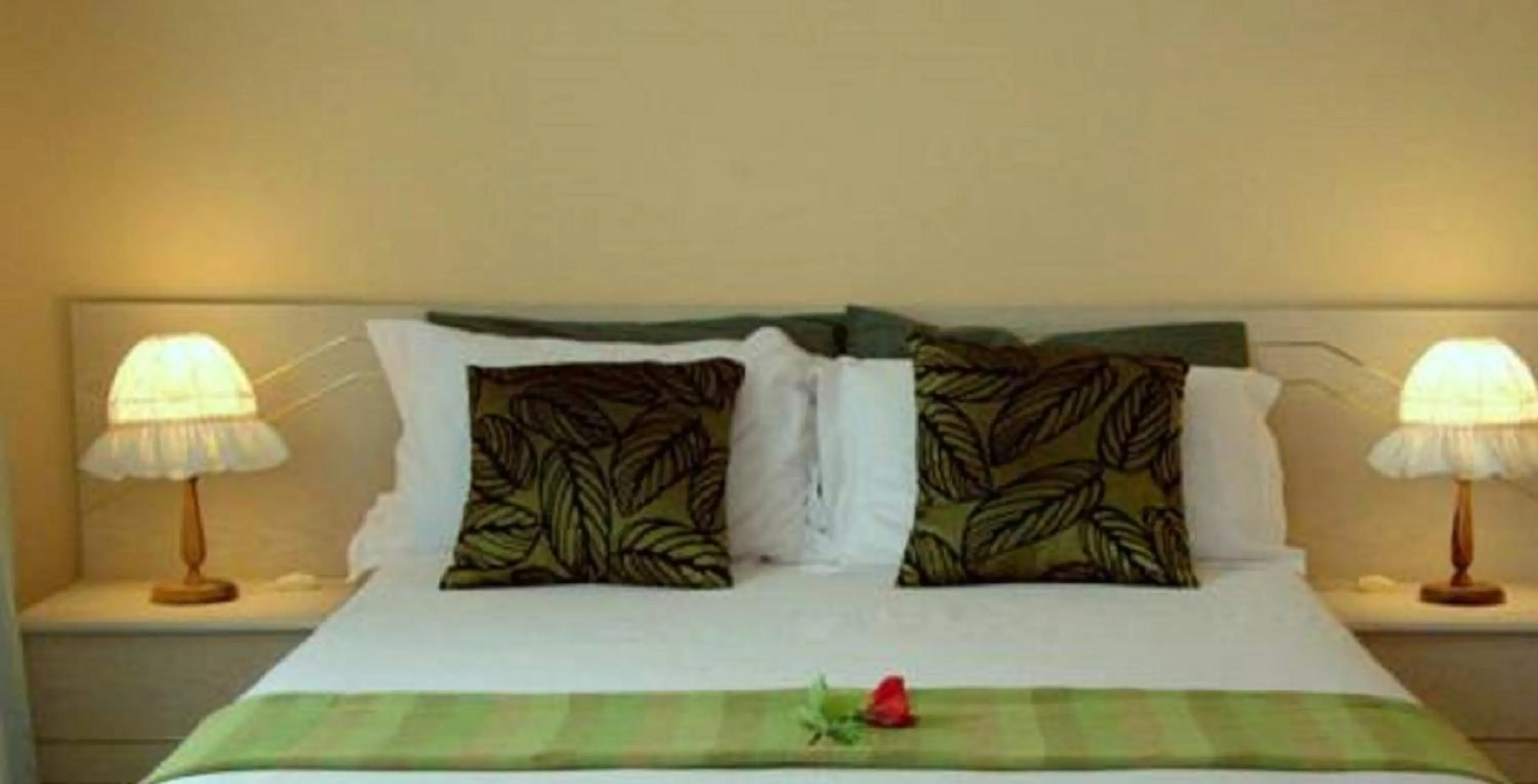 Bed in Dolphins View Self Catering Guesthouse