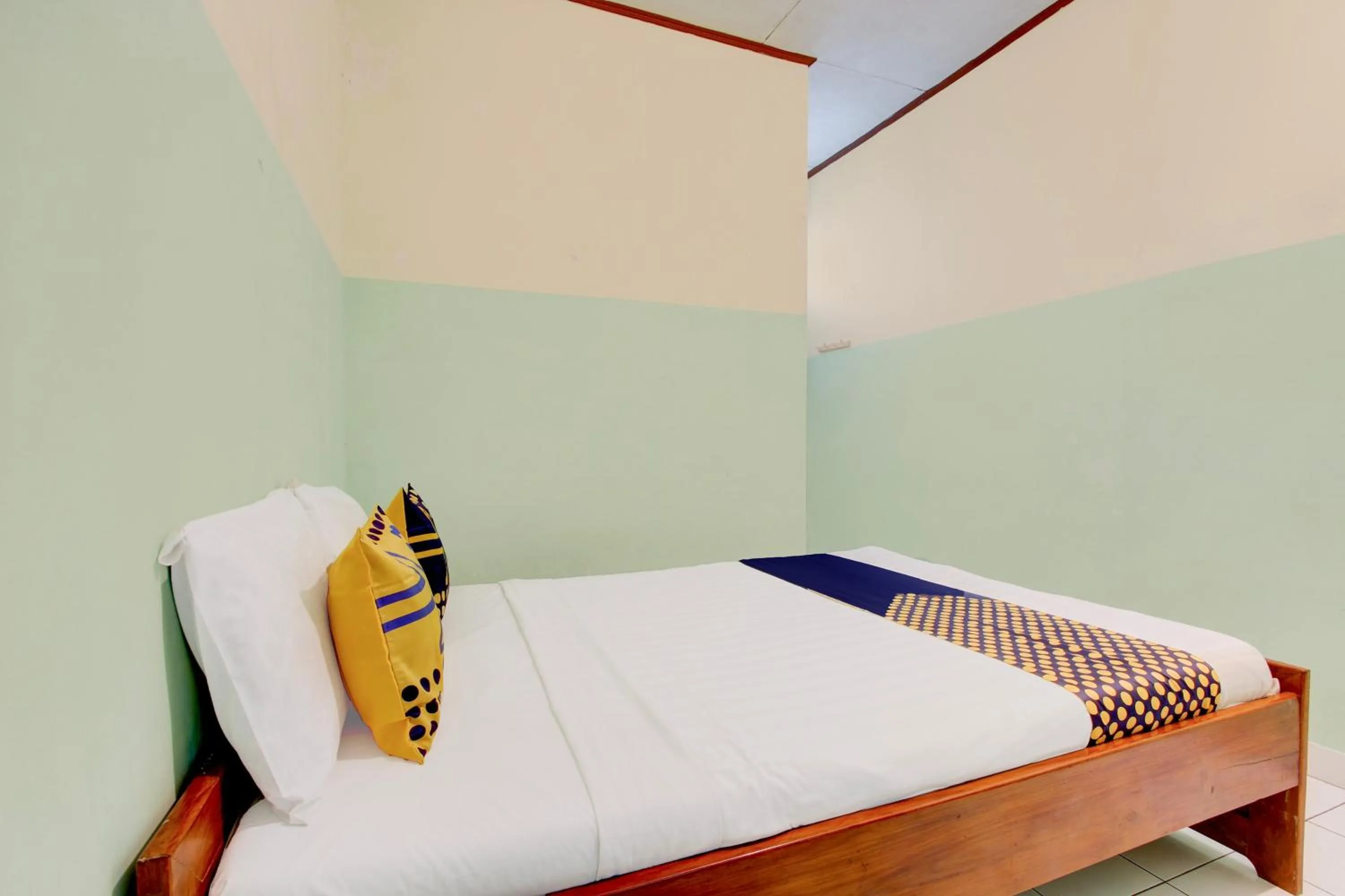 Bedroom, Bed in Hotel O Pondok Wisata Kaliandra Kaliurang