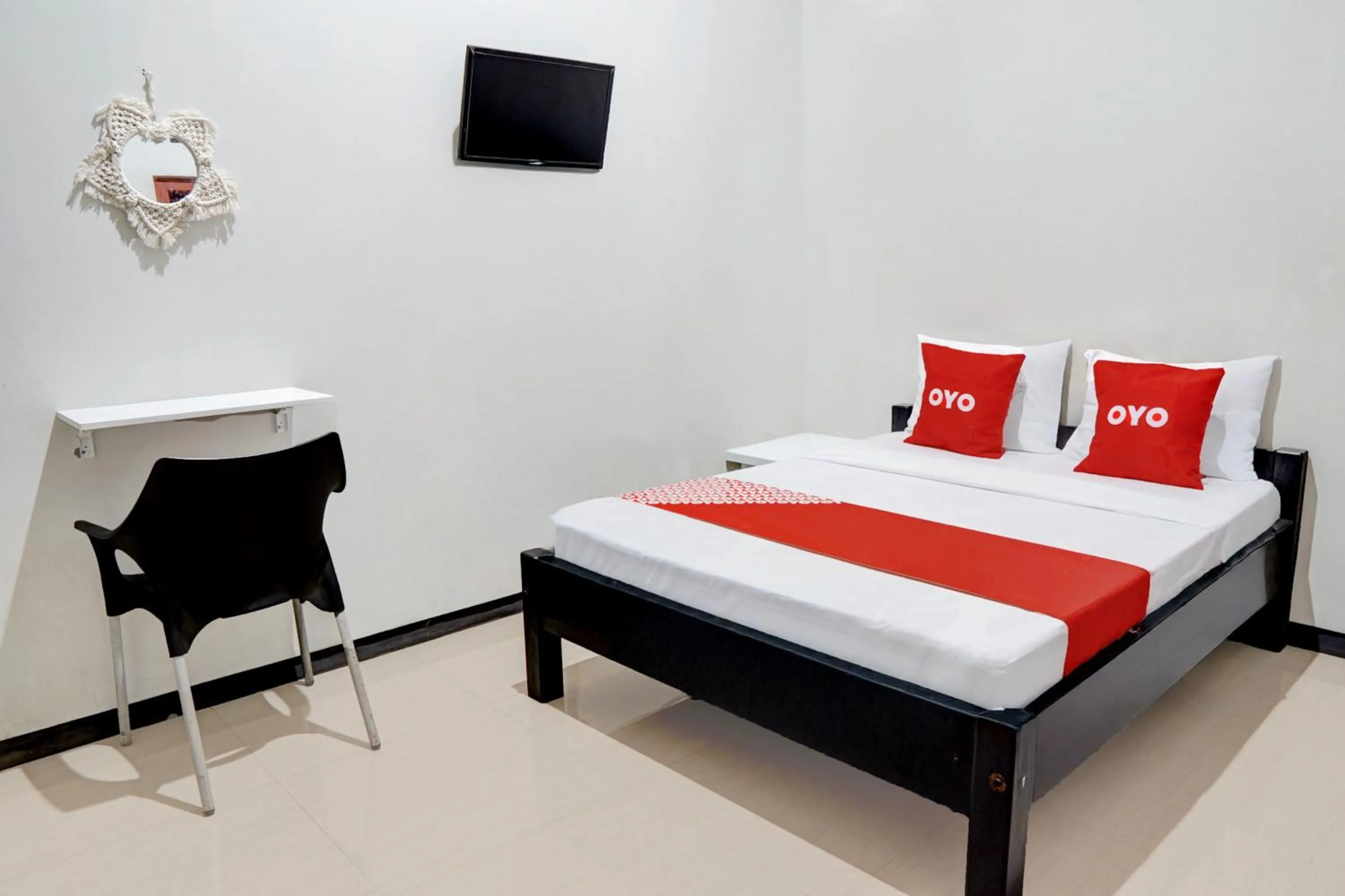 Bedroom, Bed in Hotel O MIOXIO Syariah Kost