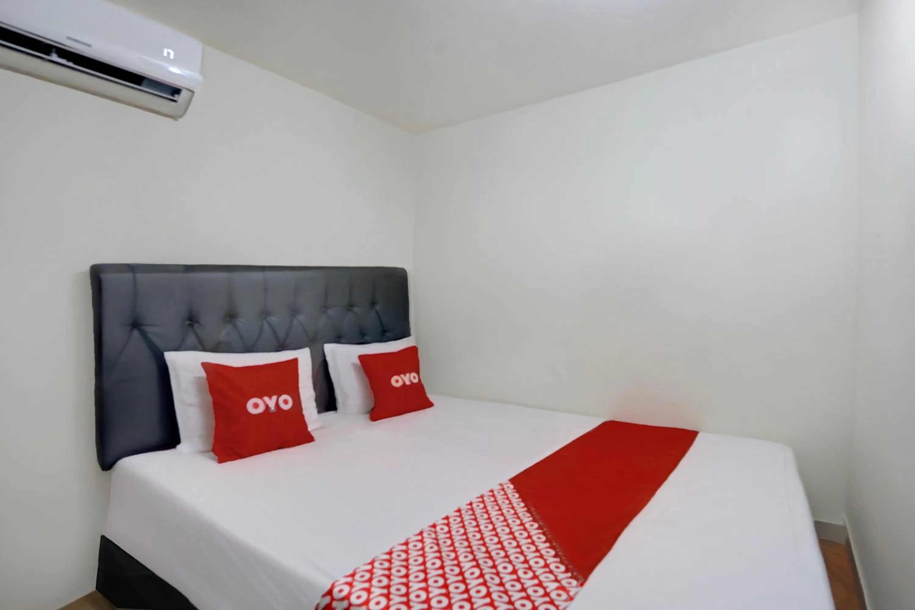 Bedroom, Bed in Hotel O MIOXIO Syariah Kost