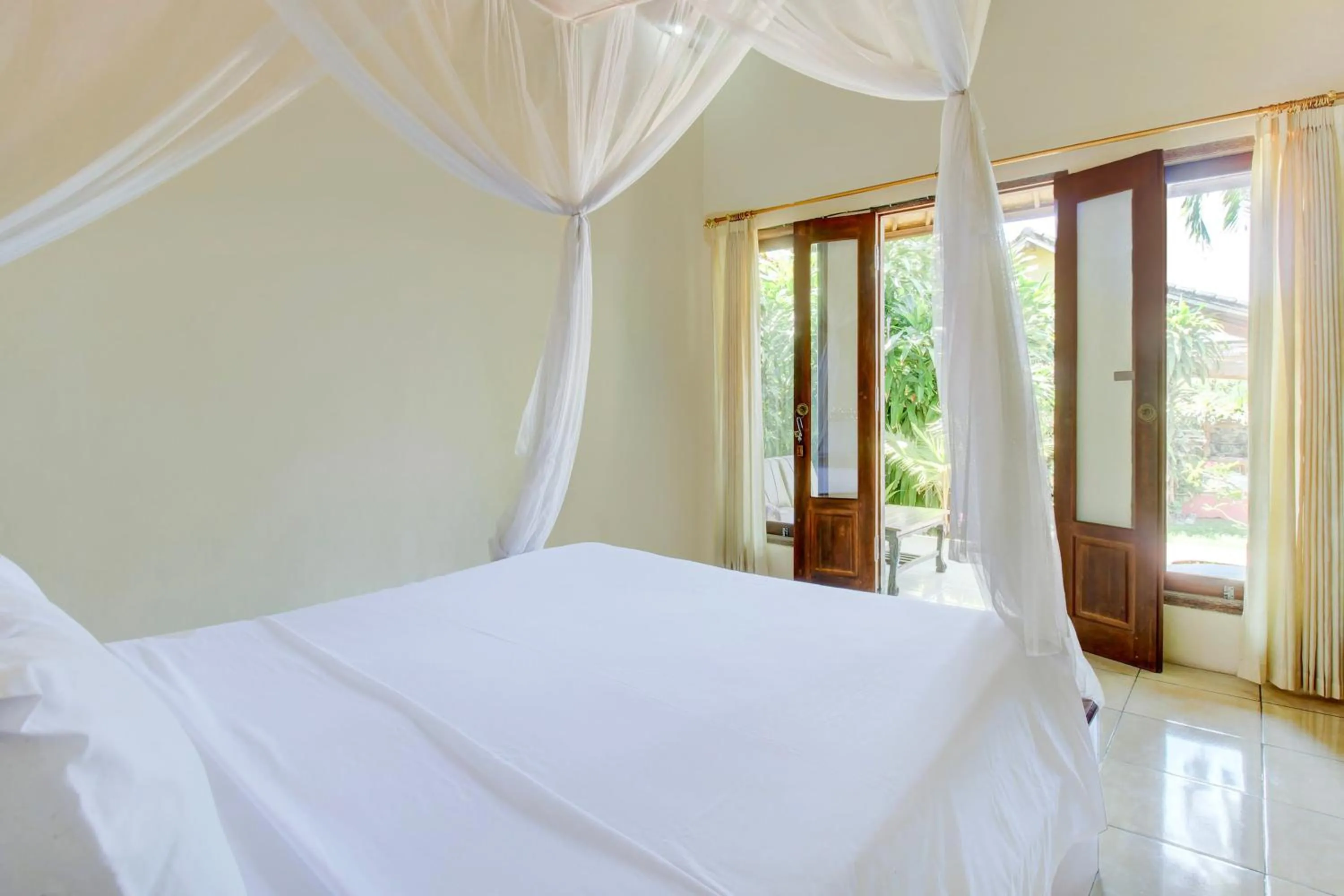 Bedroom, Bed in Capital O 94226 Kubu Mesari