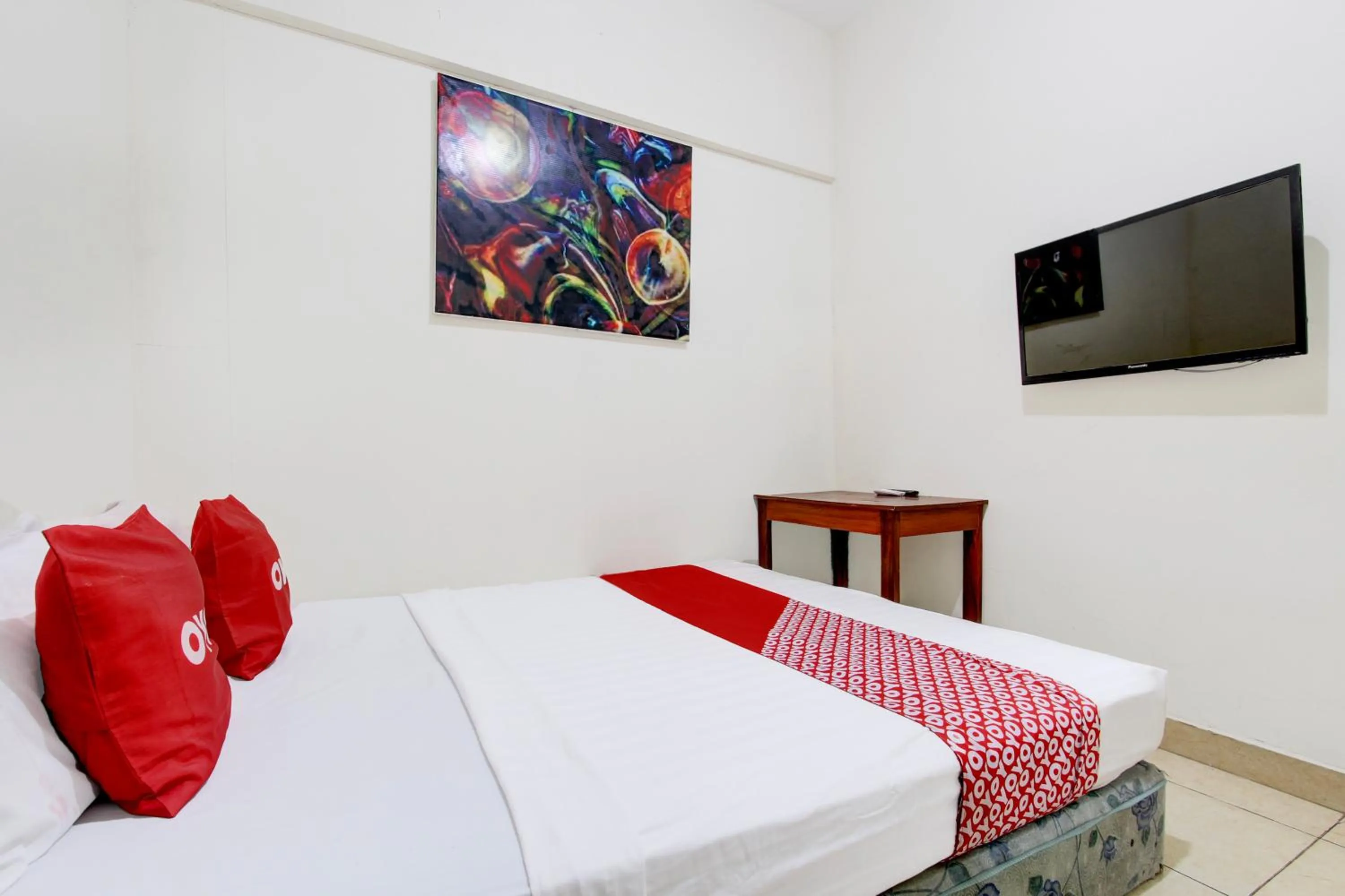 Photo of the whole room, Bed in Hotel O Homestay Alqid Syariah