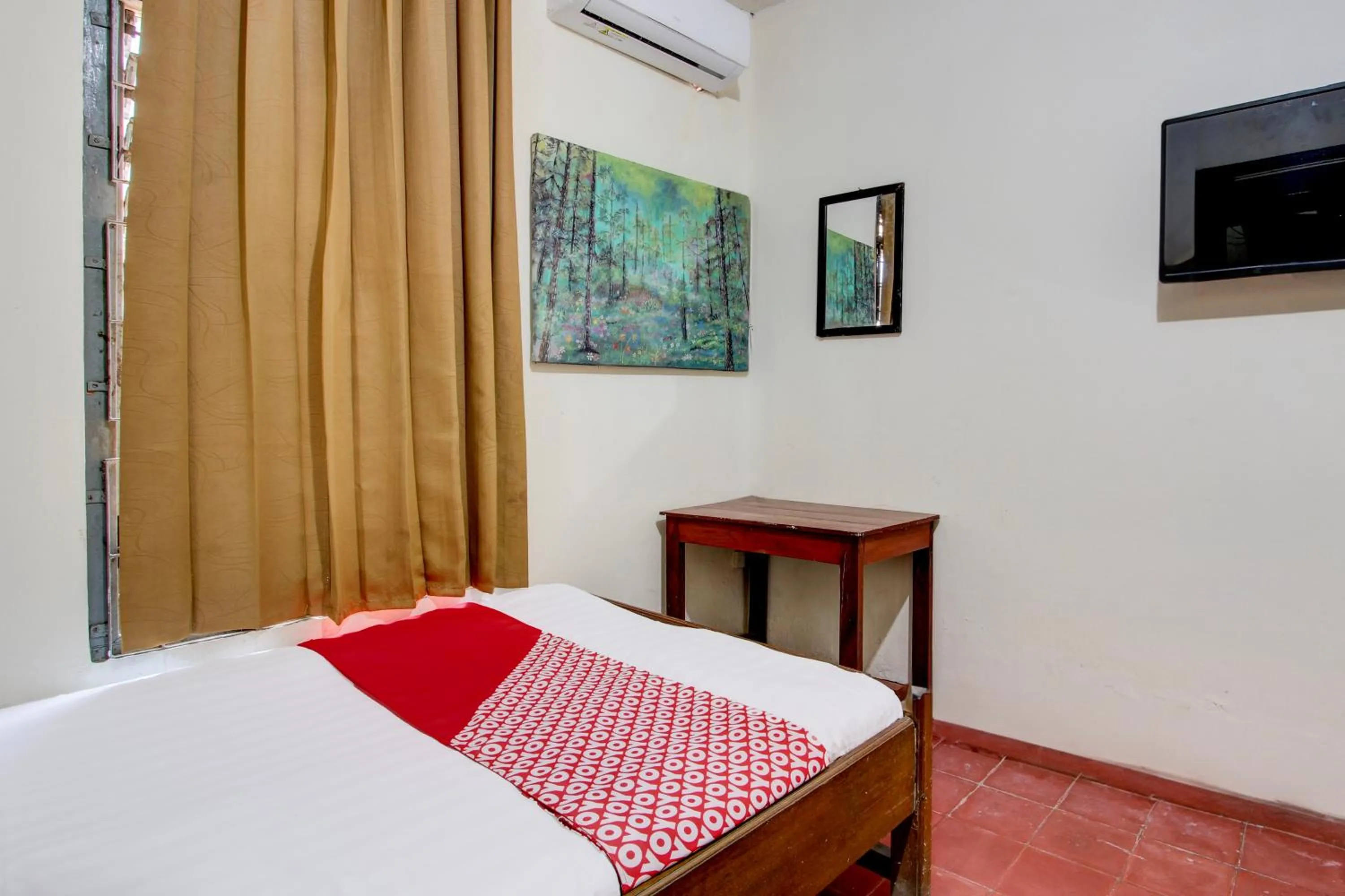air conditioner, Bed in Hotel O Homestay Alqid Syariah