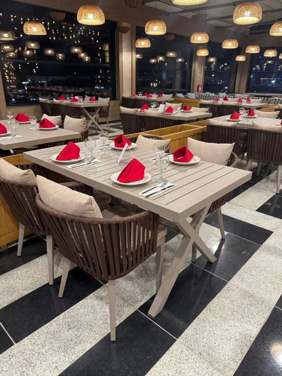 Restaurant/places to eat in Vender Hotel