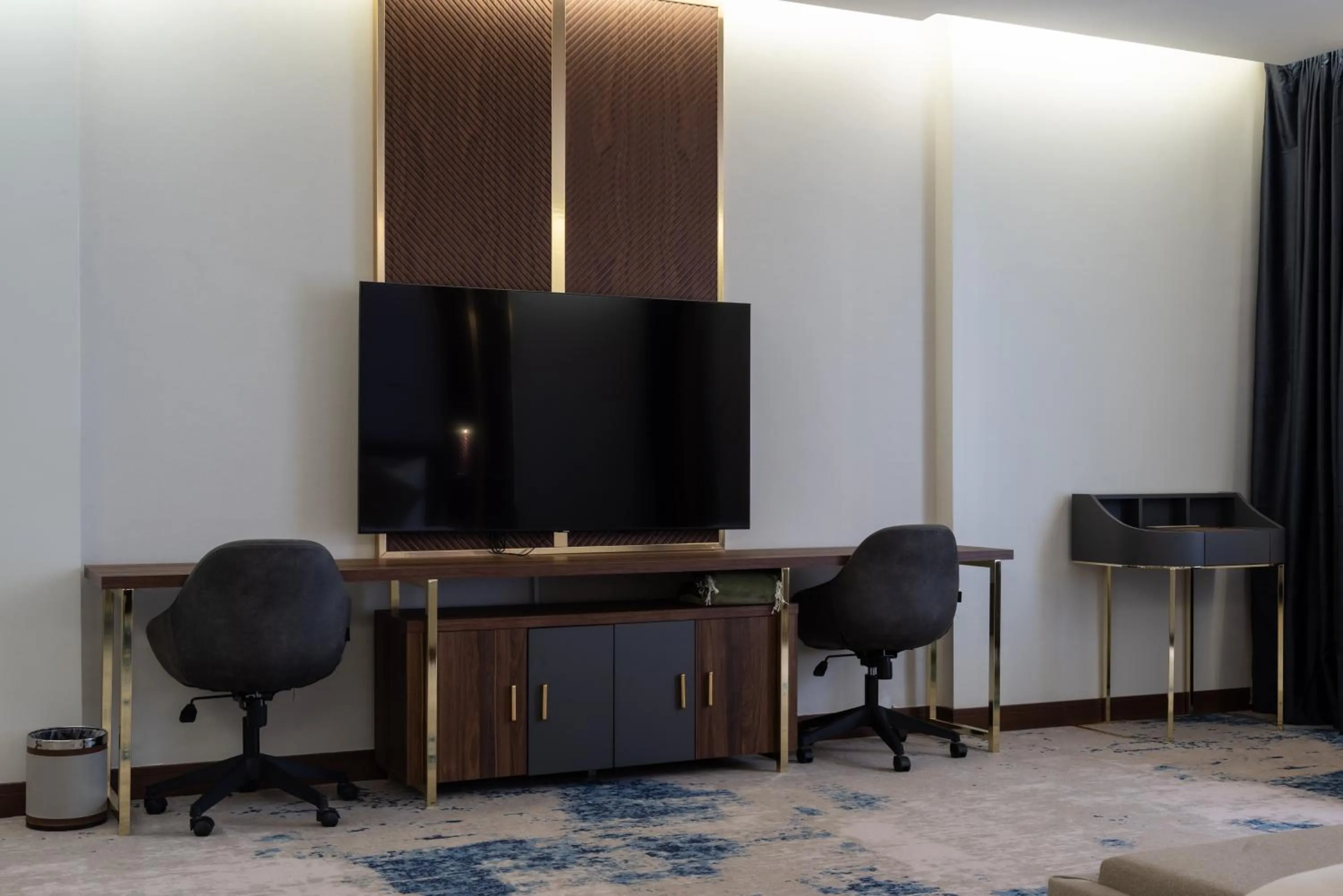 TV and multimedia in Vender Hotel