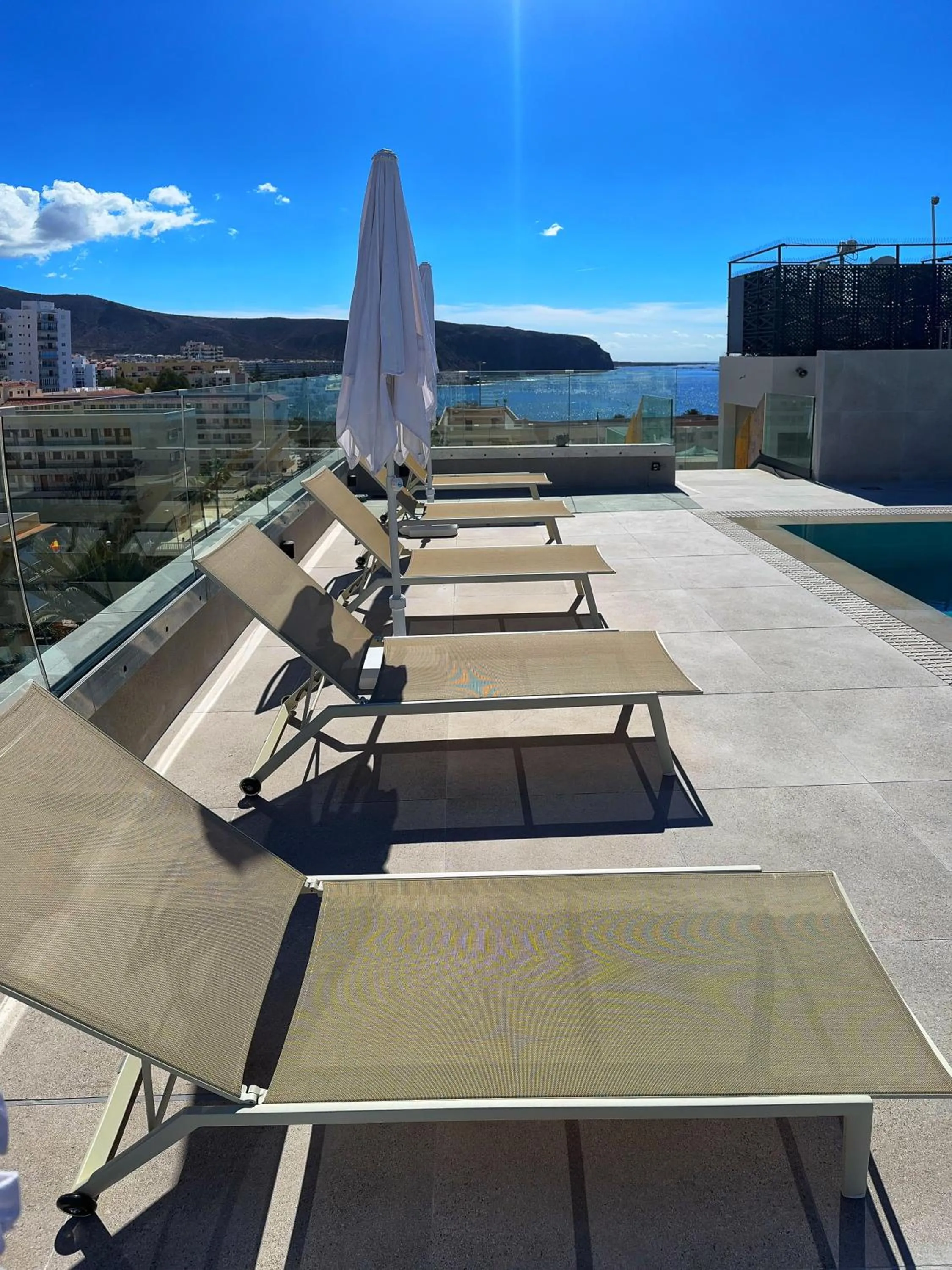 Pool view in Hotel Reveron Plaza