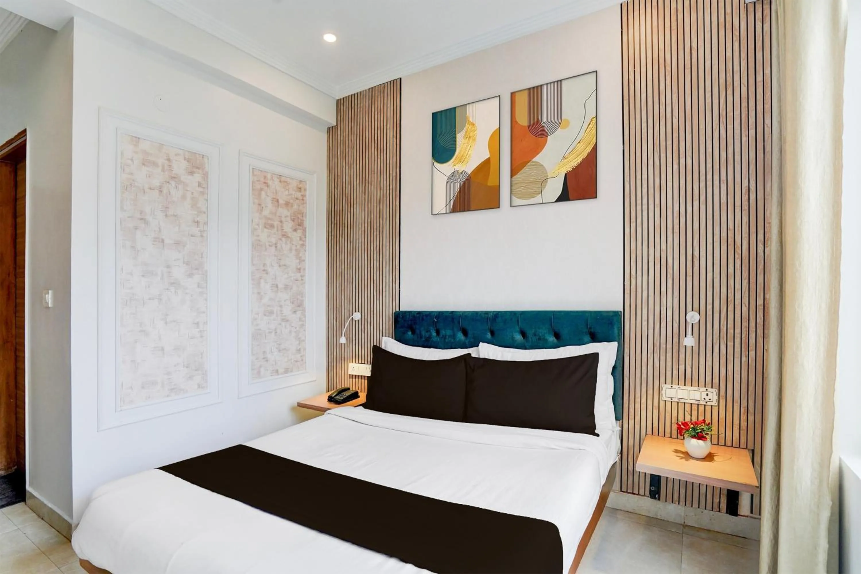 Super Townhouse Oak Arvindo Park Indira Nagar Formerly Rama Inn
