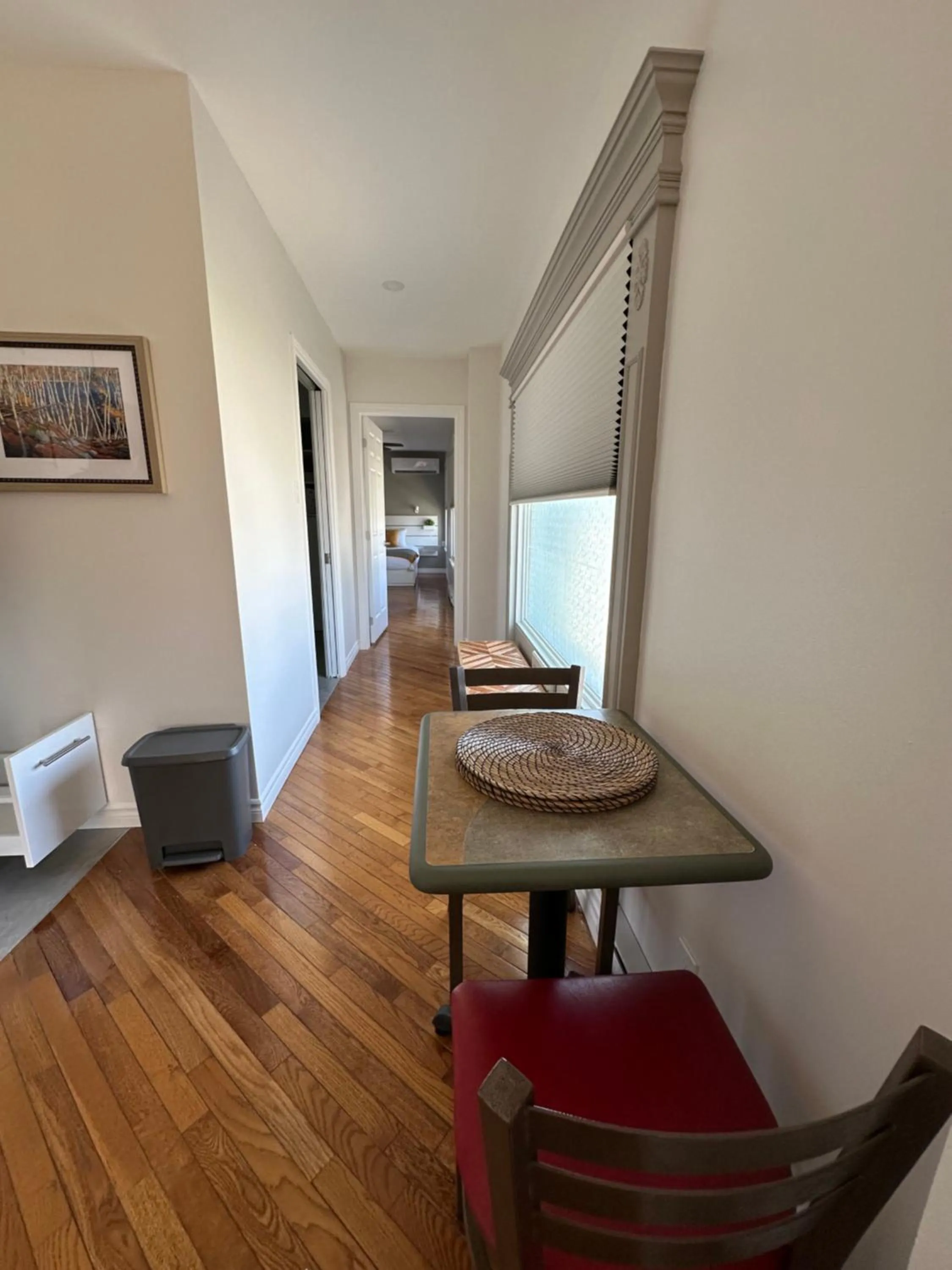 Seating area in Motel Le Refuge