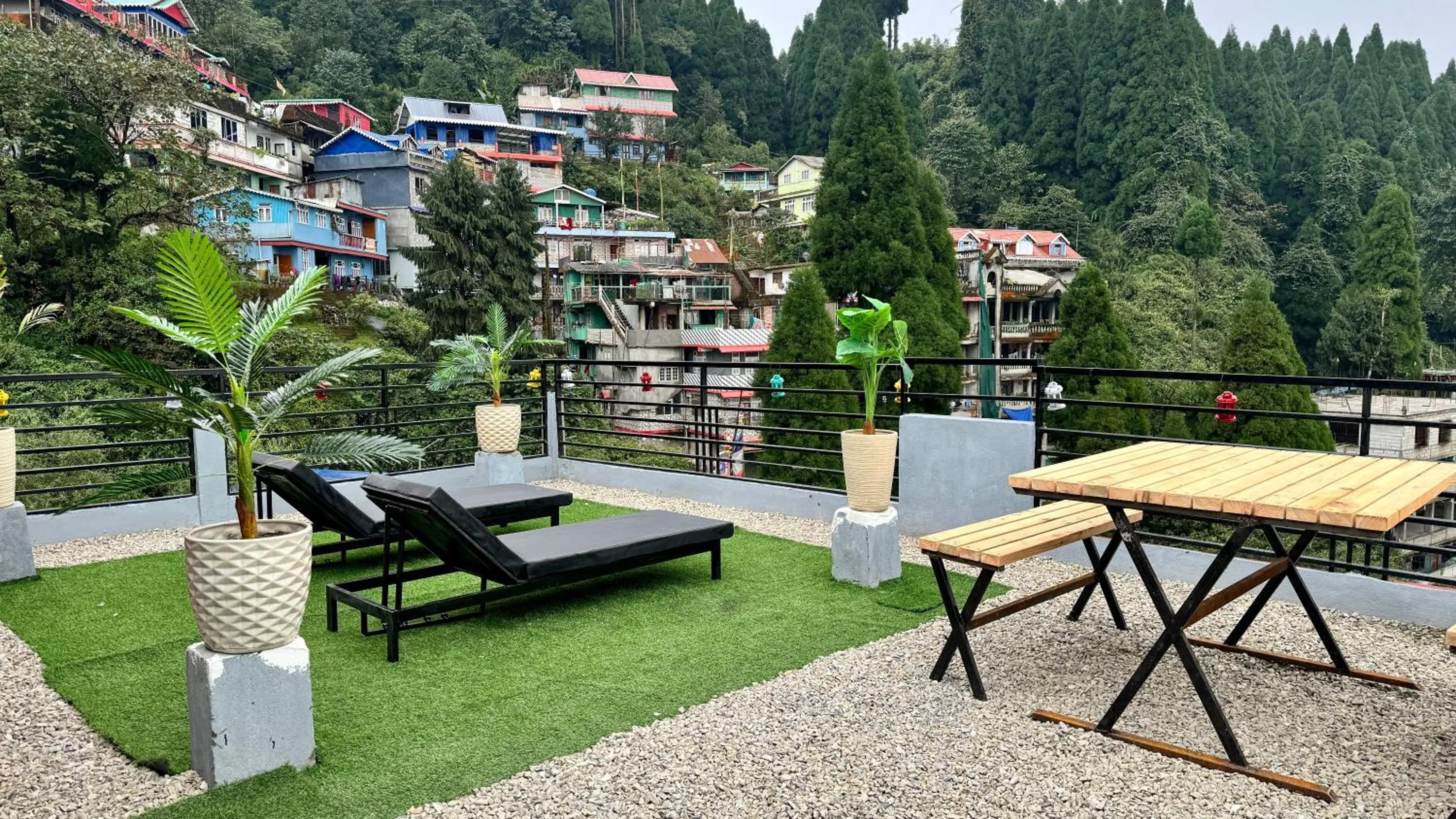 Property building in Darjeeling Hillside Inn