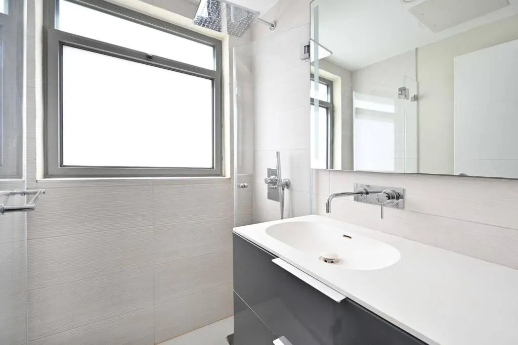 Seaside Apt Balcony&Parking !