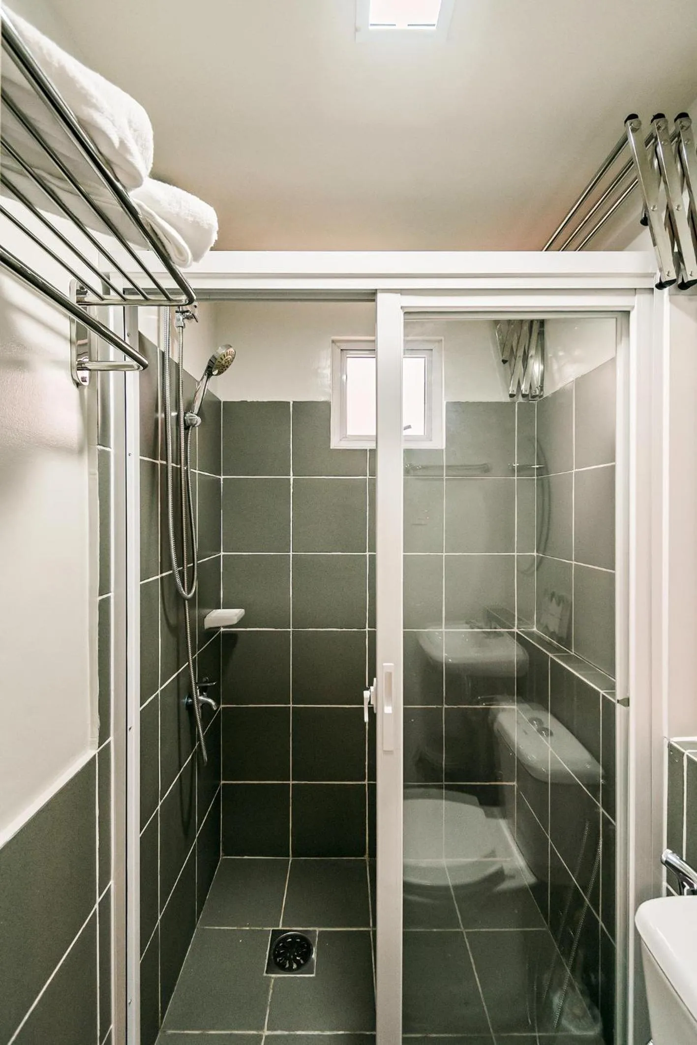 Bathroom in Precious Florannjoe