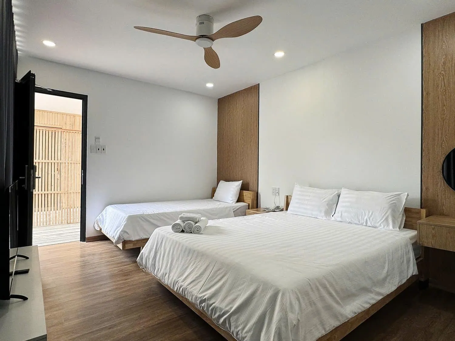 Bed in Wanderlust garden inn