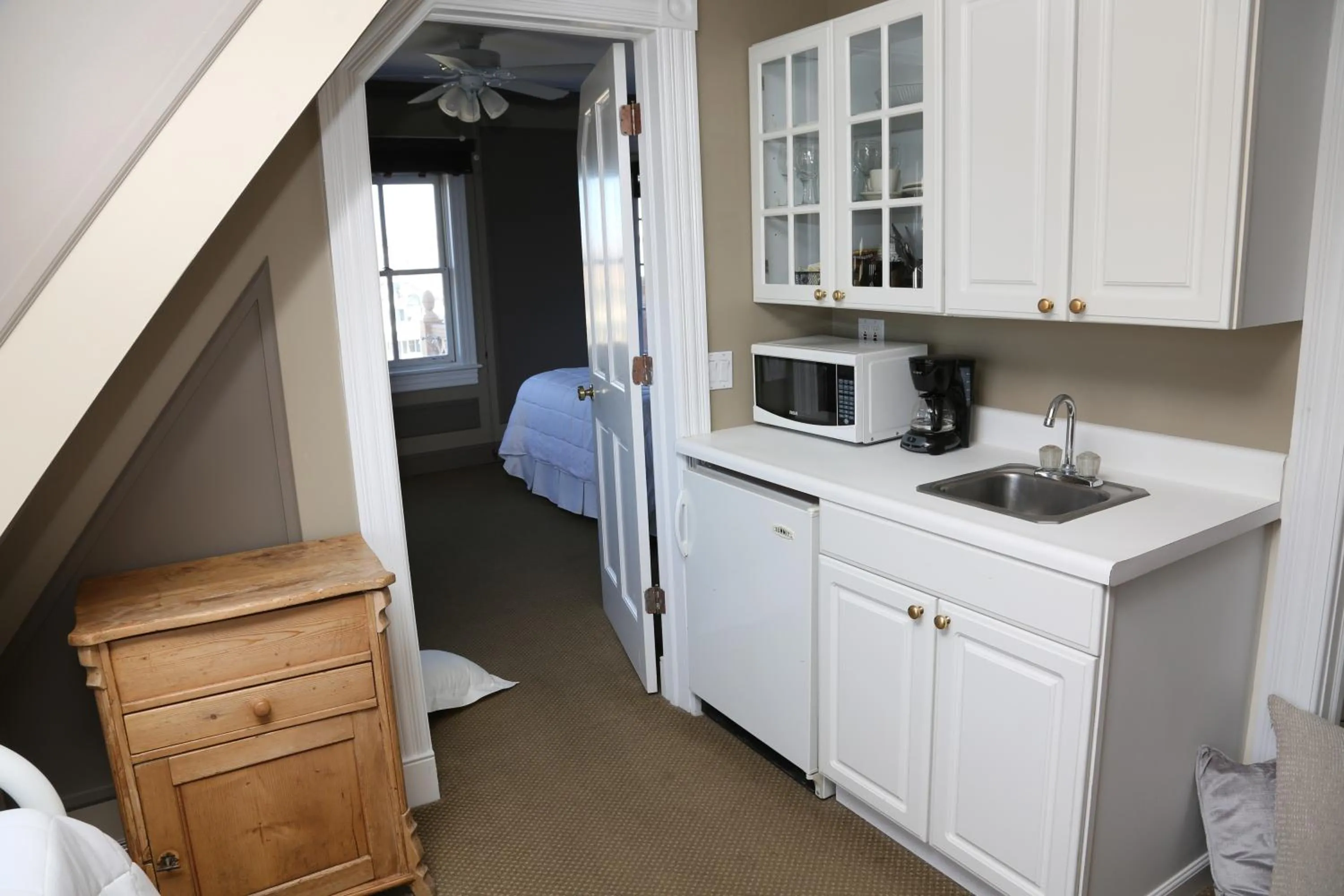 Kitchen or kitchenette in The Ocean Plaza Hotel