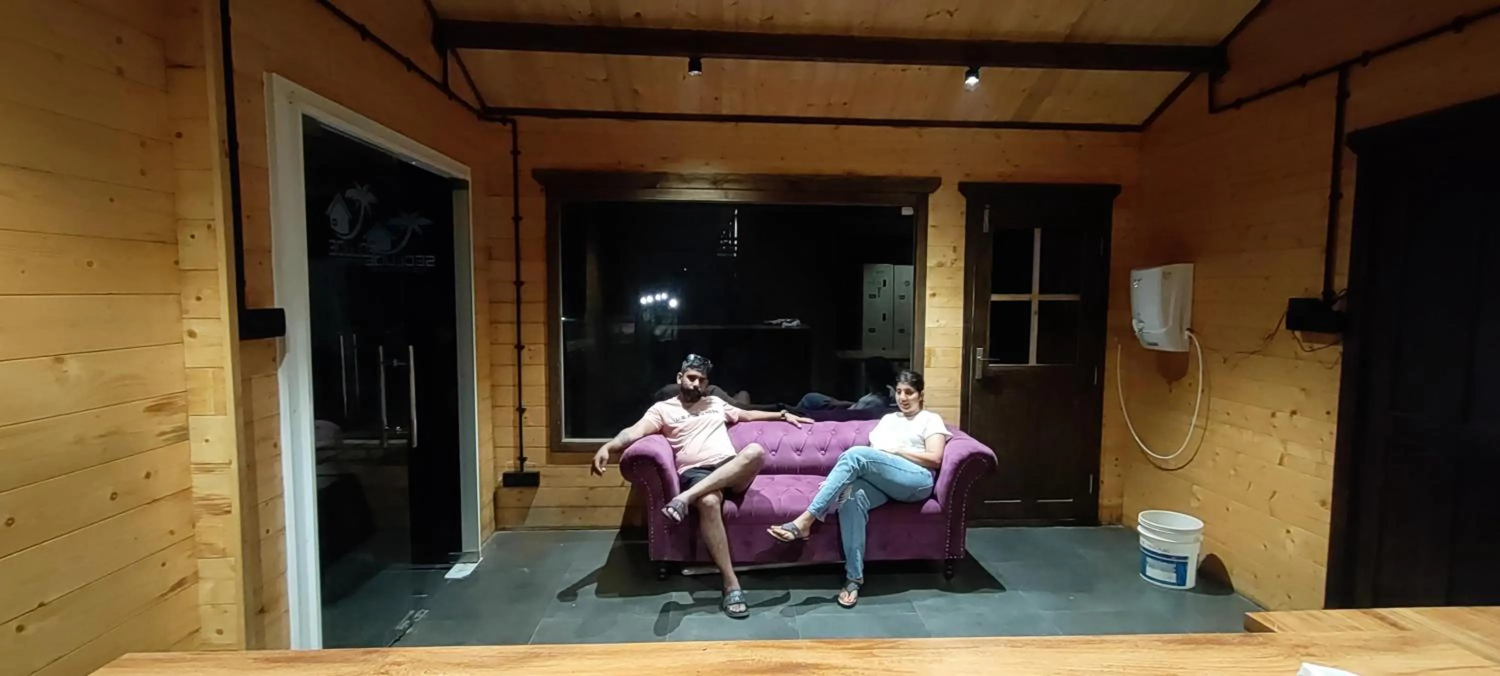 group of guests in Seclude Eco Cottages