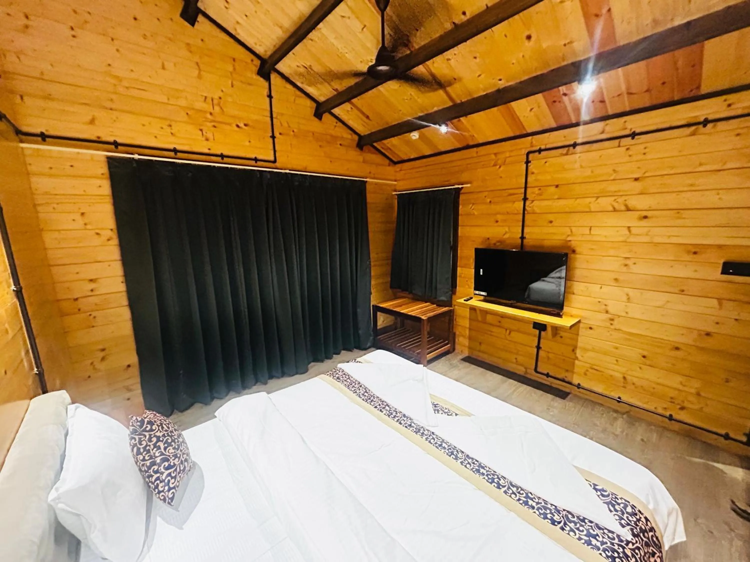 Bedroom, Bed in Seclude Eco Cottages