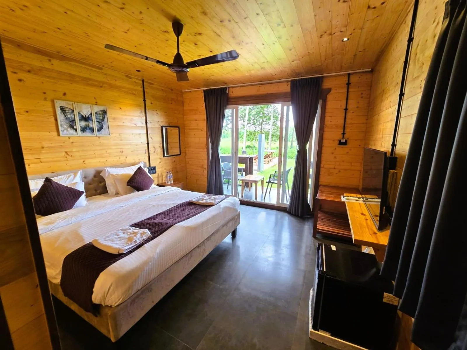 Bedroom, Bed in Seclude Eco Cottages