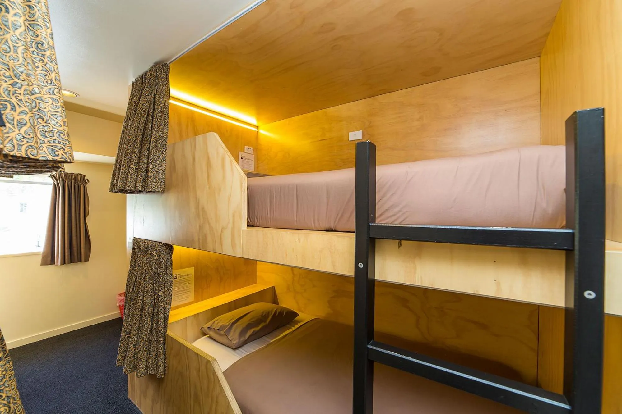 Bedroom, Bed in Tahuna Pod Hostel