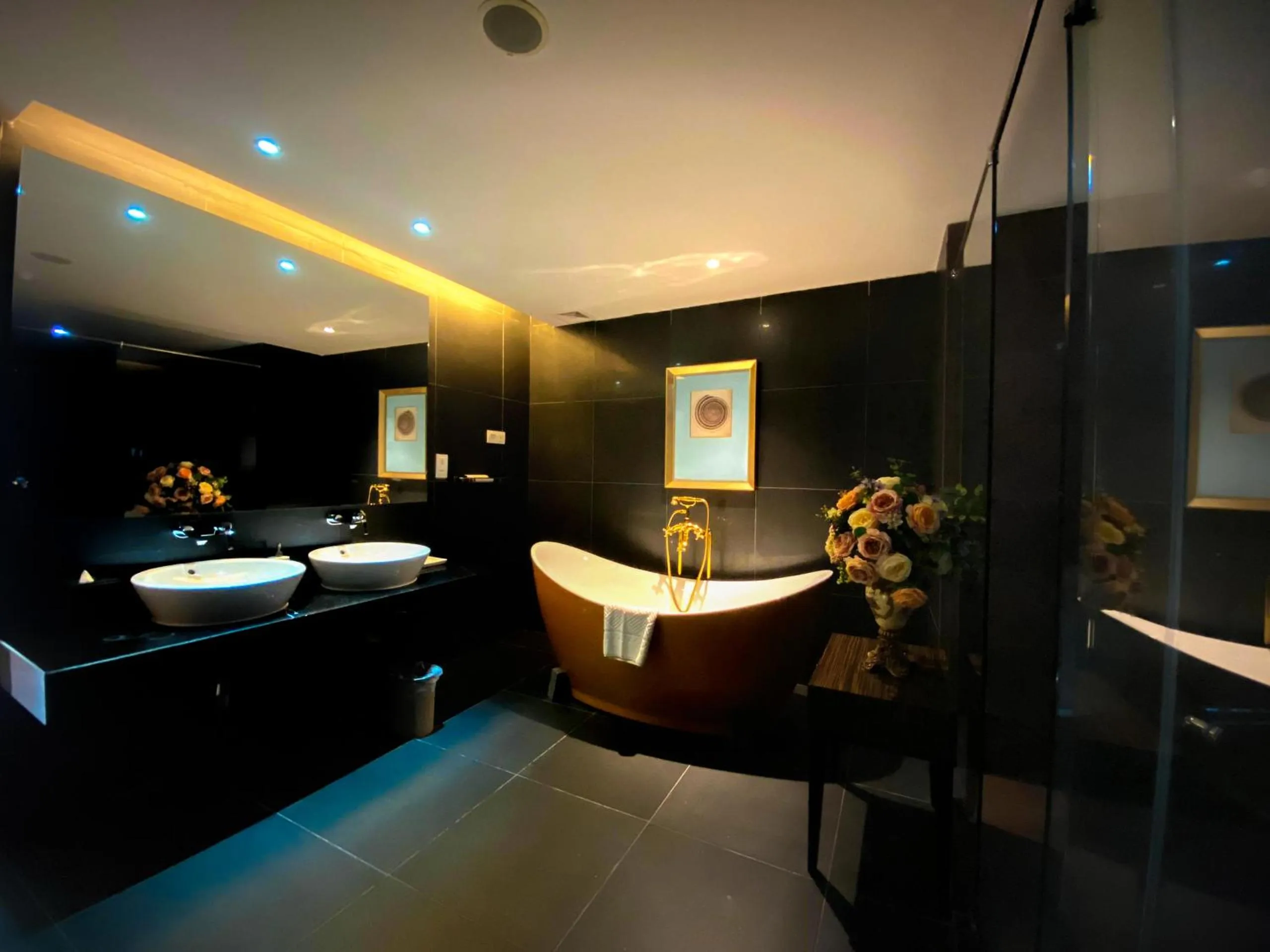 Bath in The Orchard Wellness & Health Resort