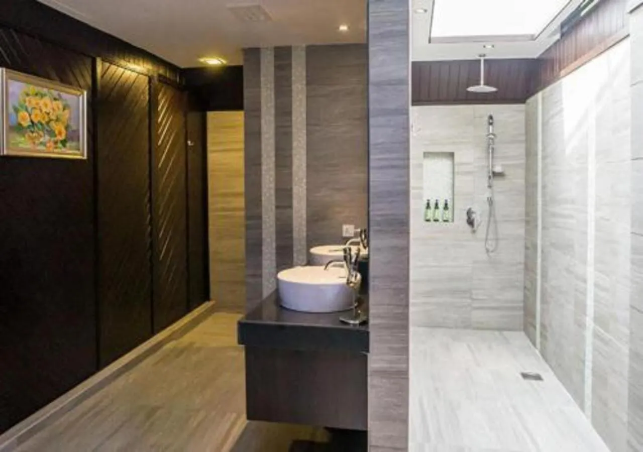 Bathroom in The Orchard Wellness & Health Resort