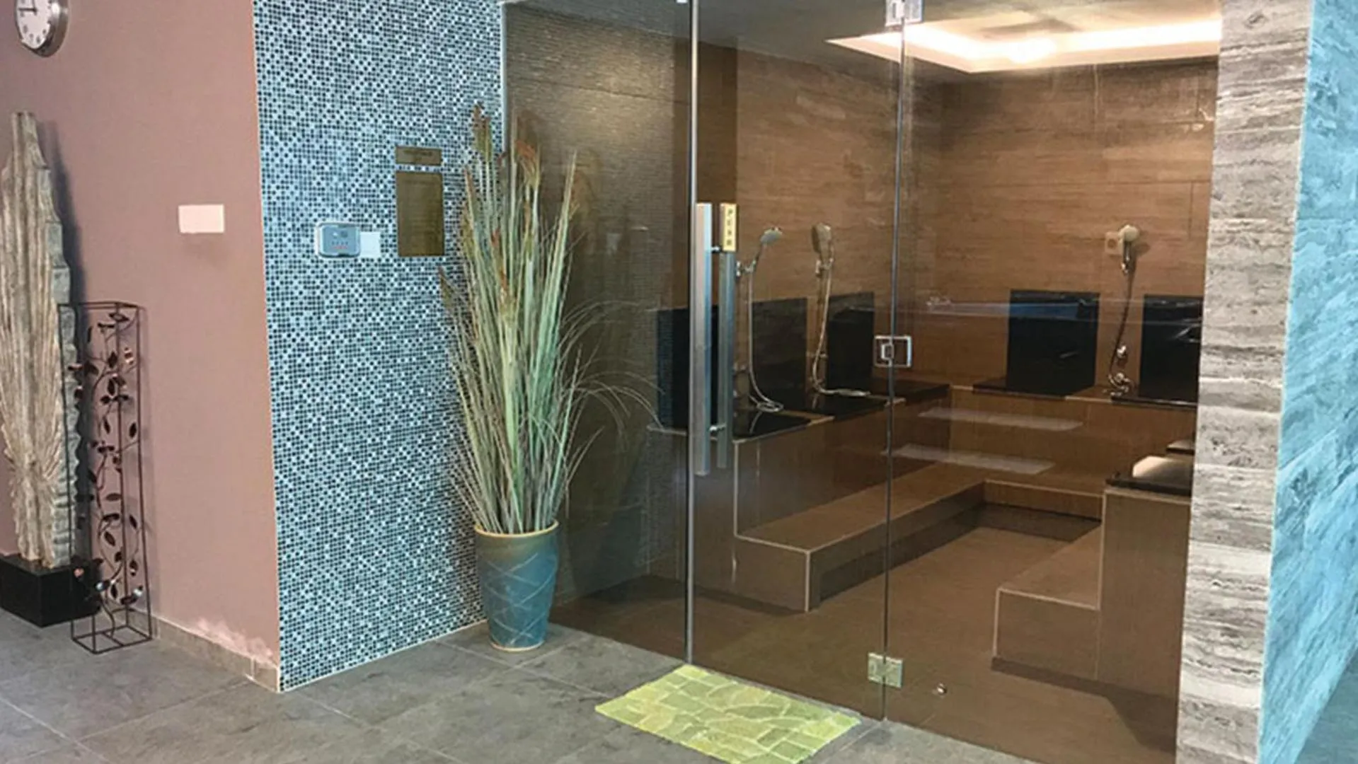 Sauna in The Orchard Wellness & Health Resort