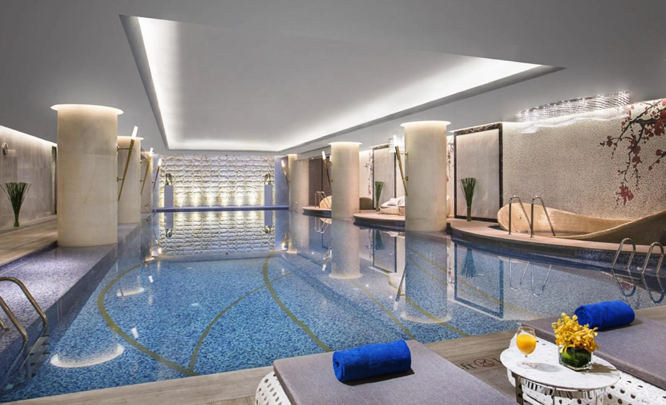 Swimming pool in Ascott Heng Shan Shanghai