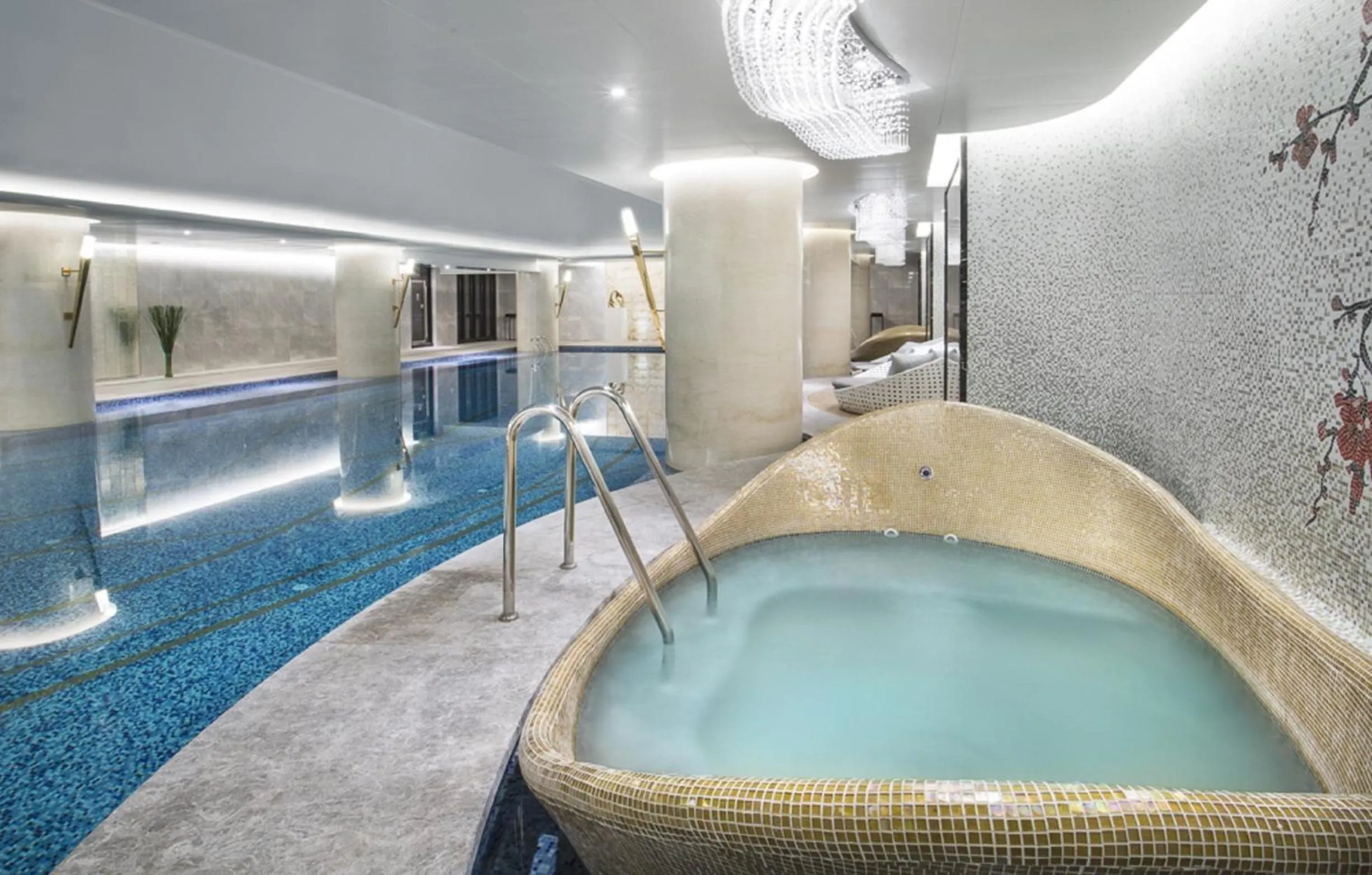 Swimming pool in Ascott Heng Shan Shanghai