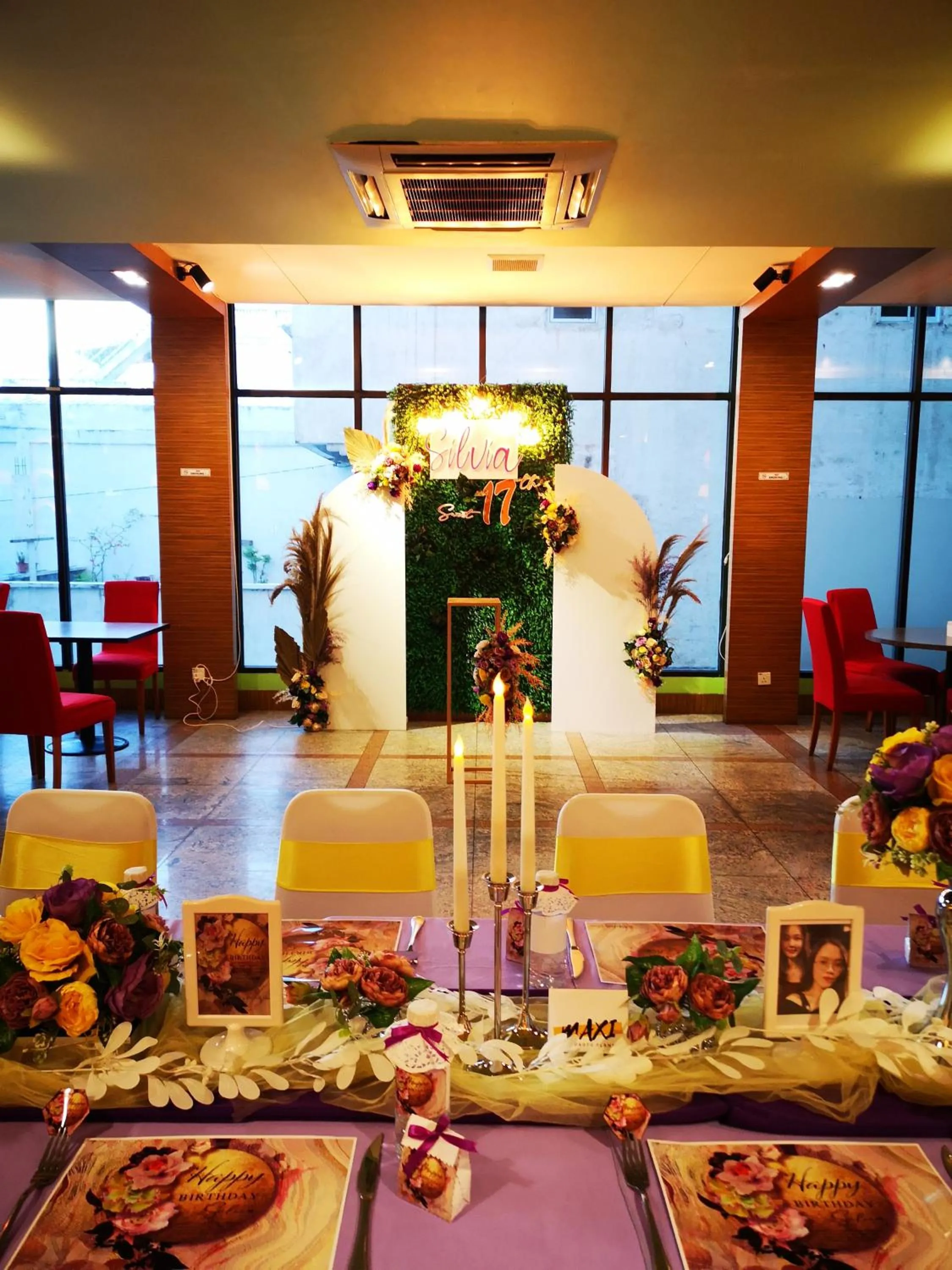 Banquet/Function facilities in Hotel Maximillian