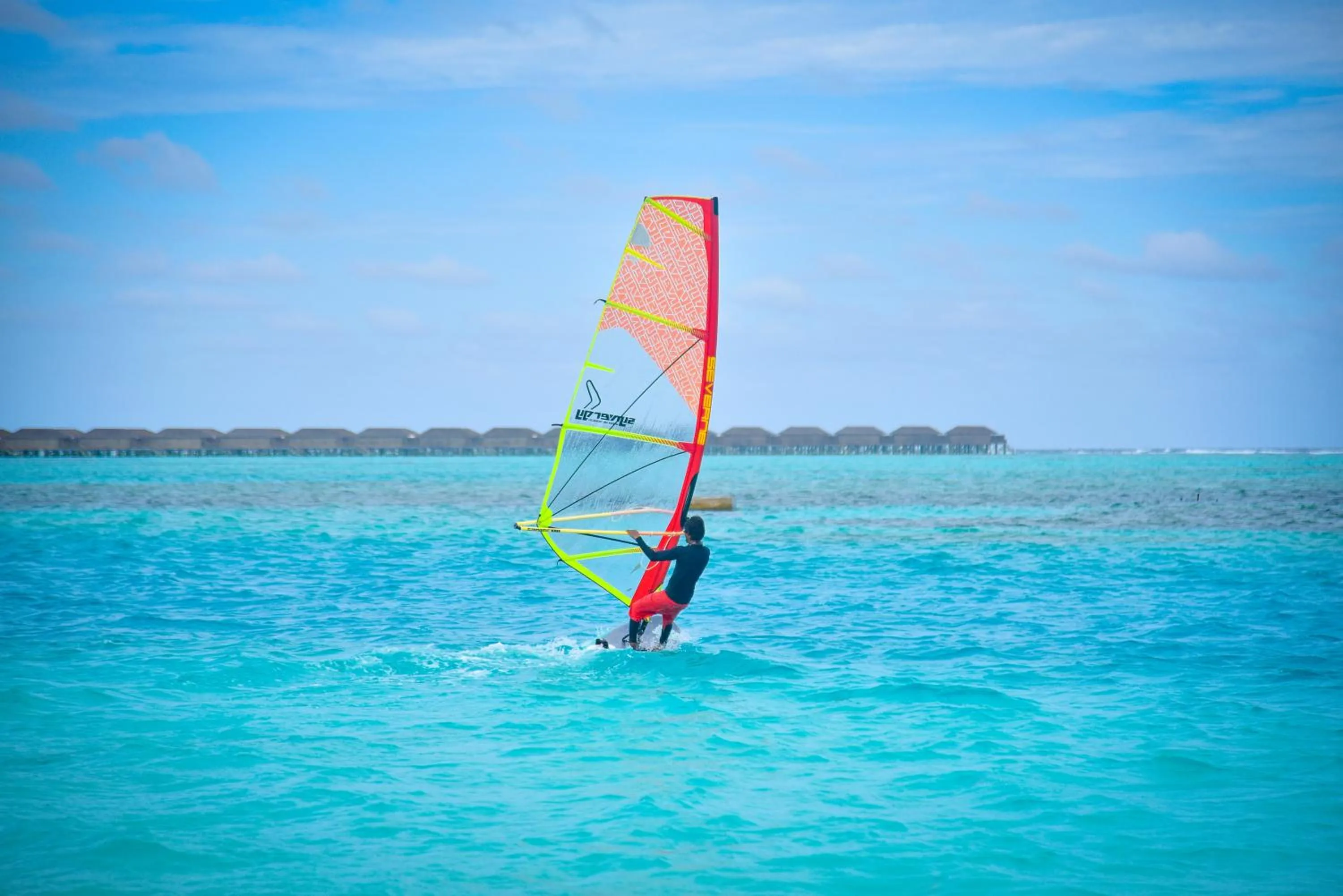 Windsurfing in Rashu Hiyaa