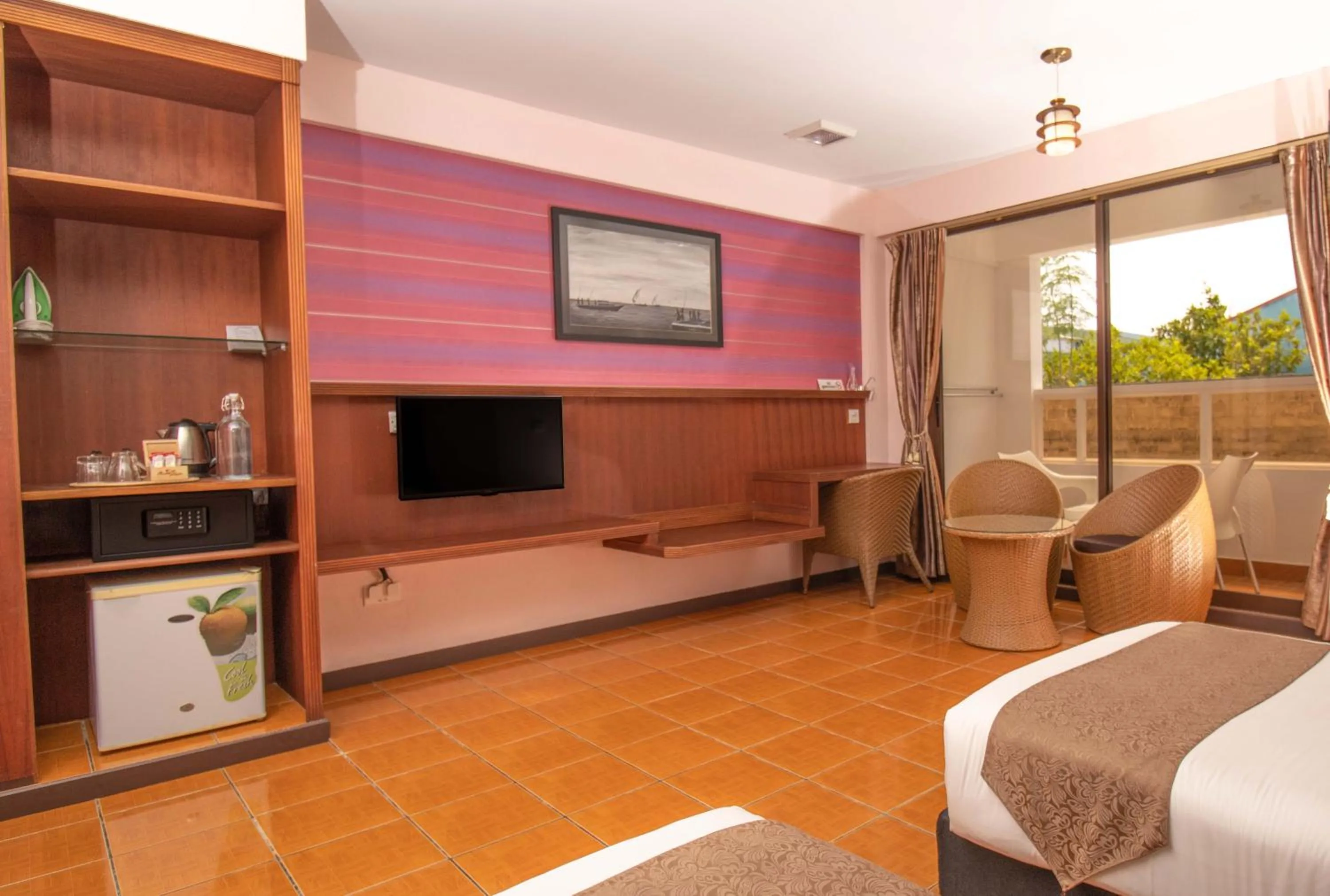 TV and multimedia, Bed in Rashu Hiyaa