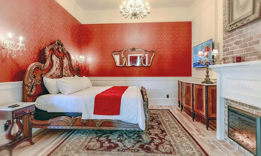 Bed in Sunbright Inn