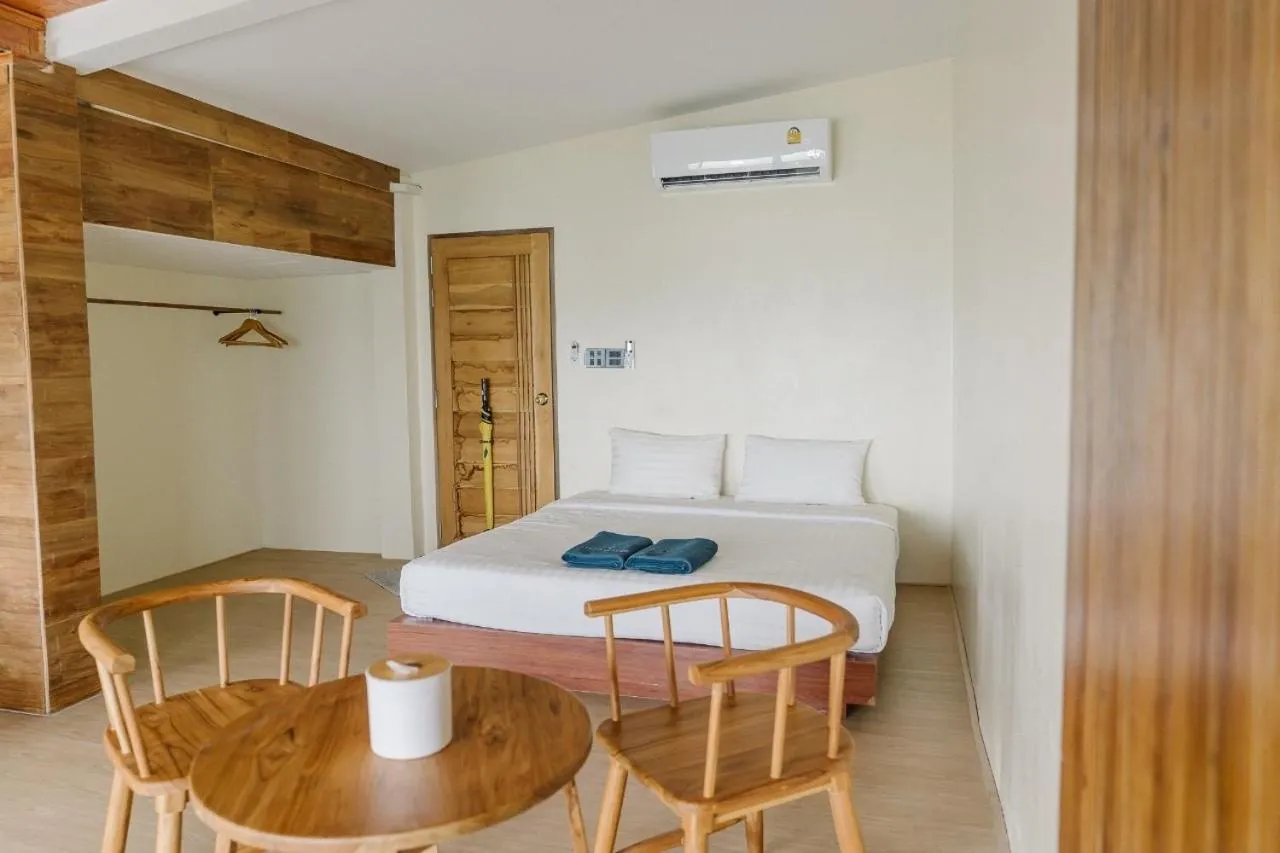 Photo of the whole room, Bed in Samed Seaside Resort