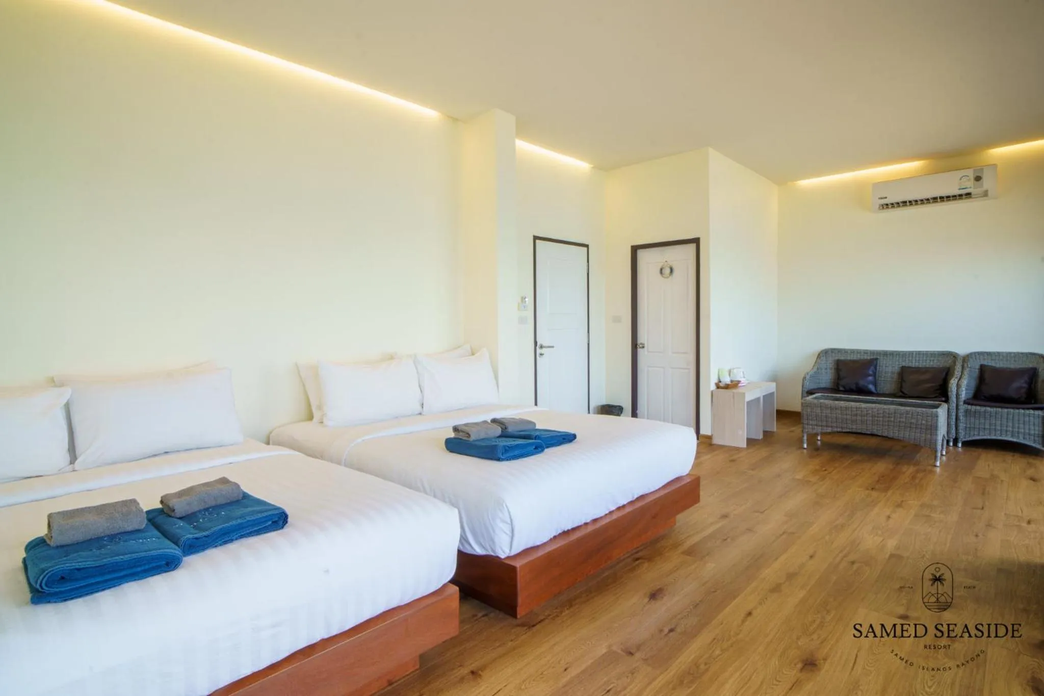 Bed in Samed Seaside Resort